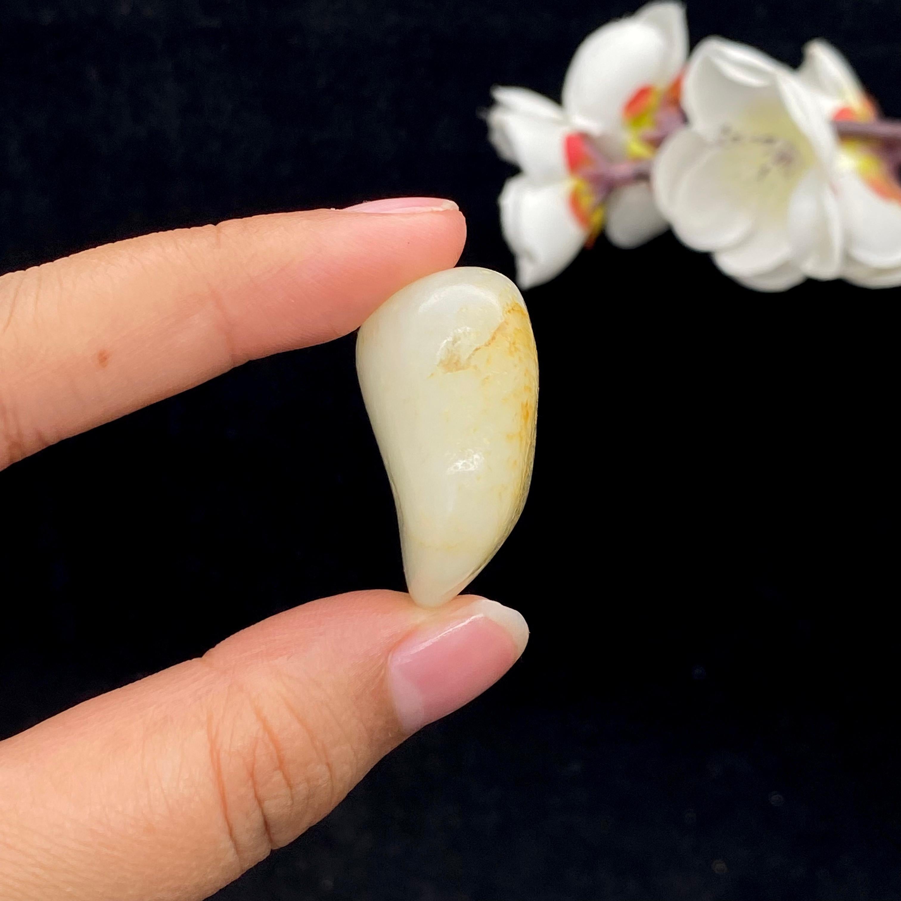 【超值推荐】和田玉洒金皮籽料挂件（20.7g）