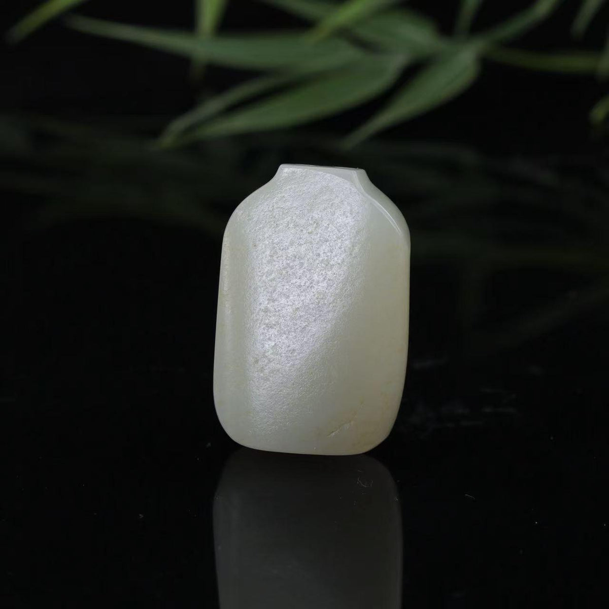 和田玉白玉洒金皮无事牌（34.9g）