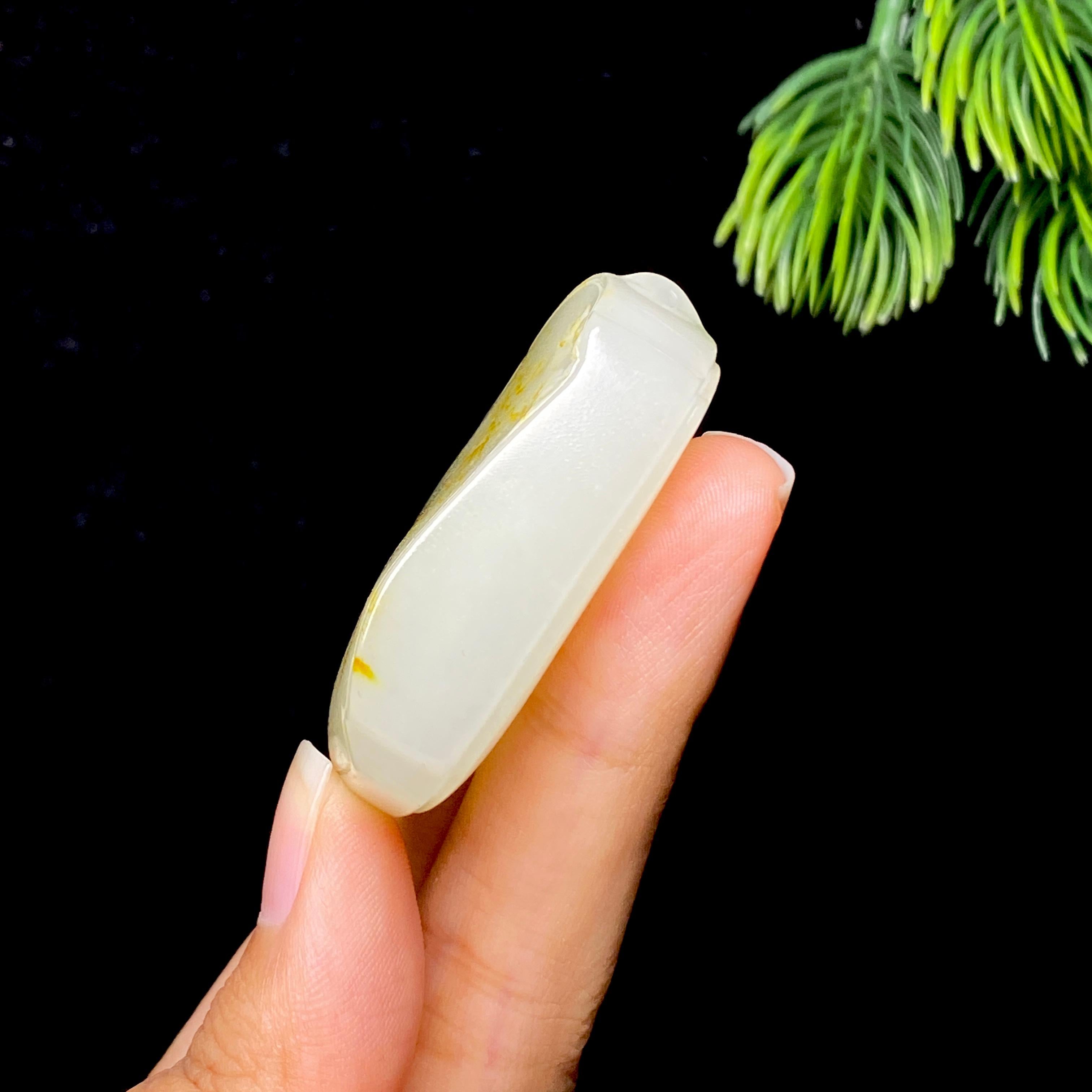 和田玉籽料无事牌（44.3g）