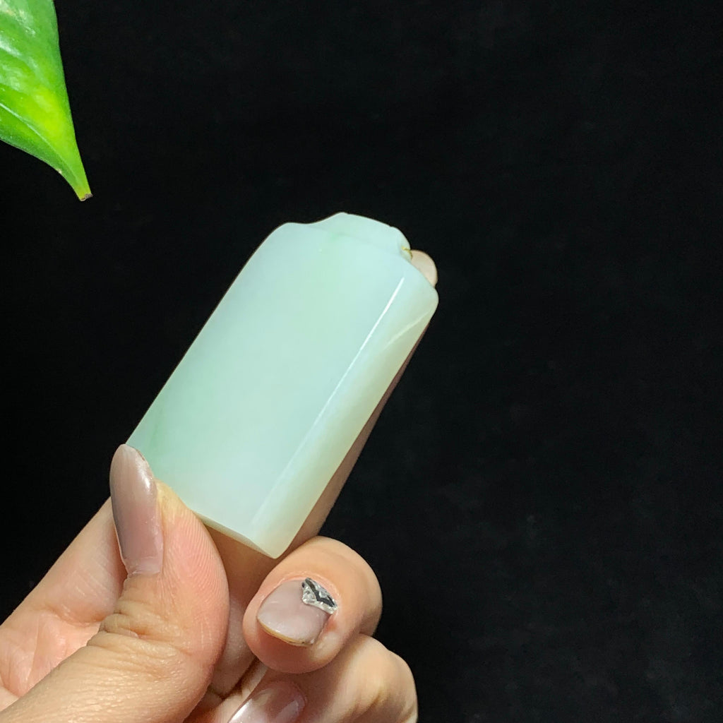 和田山料白玉带翠无事牌（48.4g）