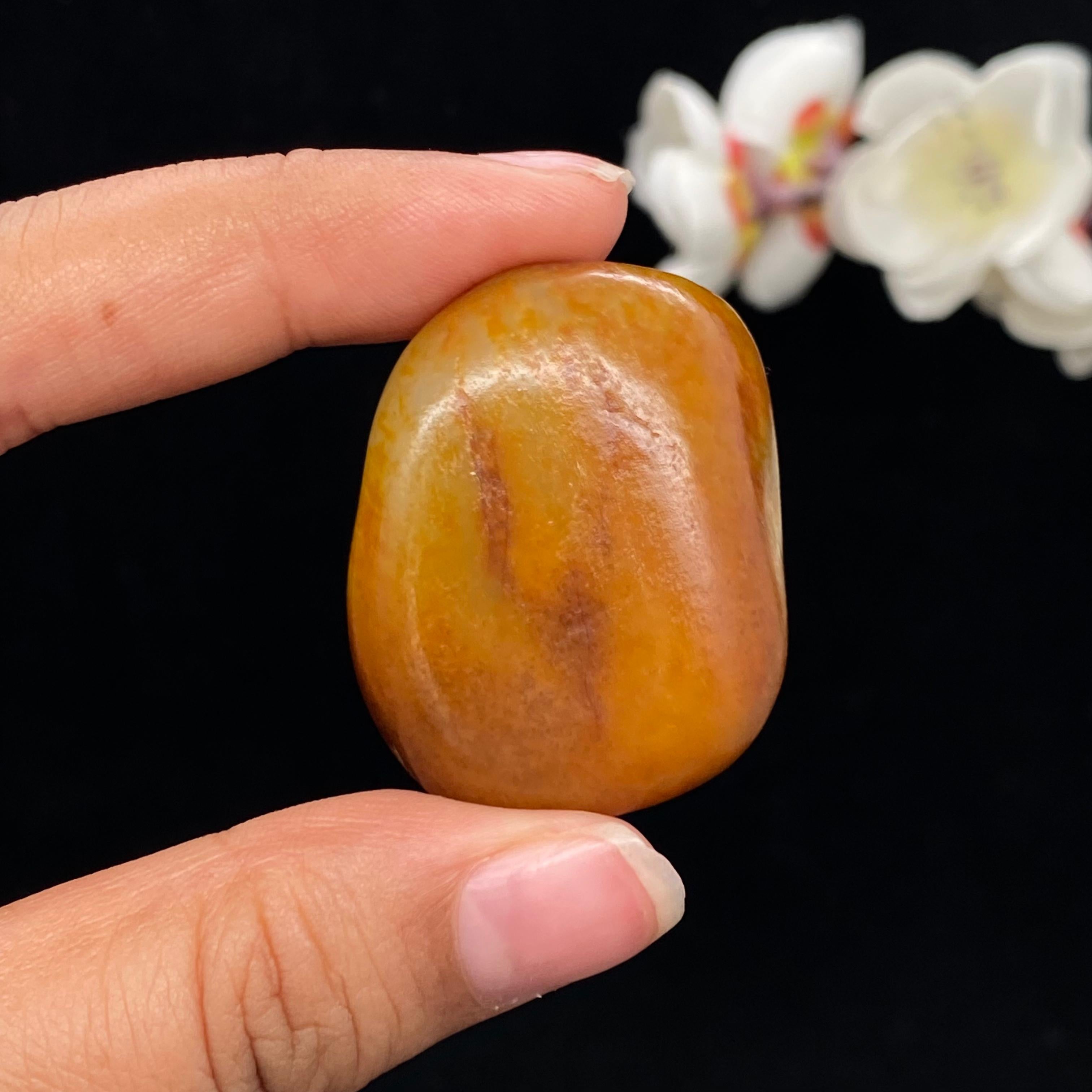 和田玉黄沁皮籽料挂件（36.3g）