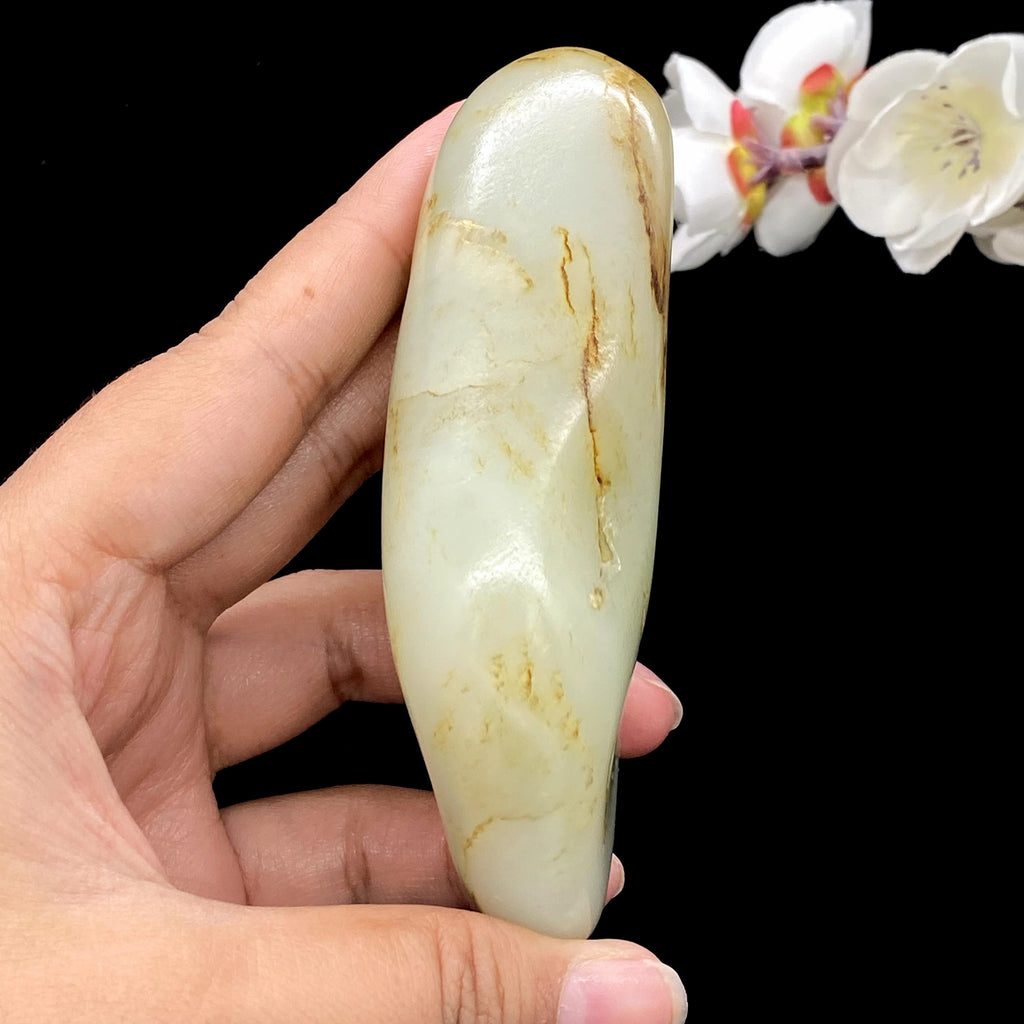 和田玉青白玉带黄皮籽料手把件（210.3g）