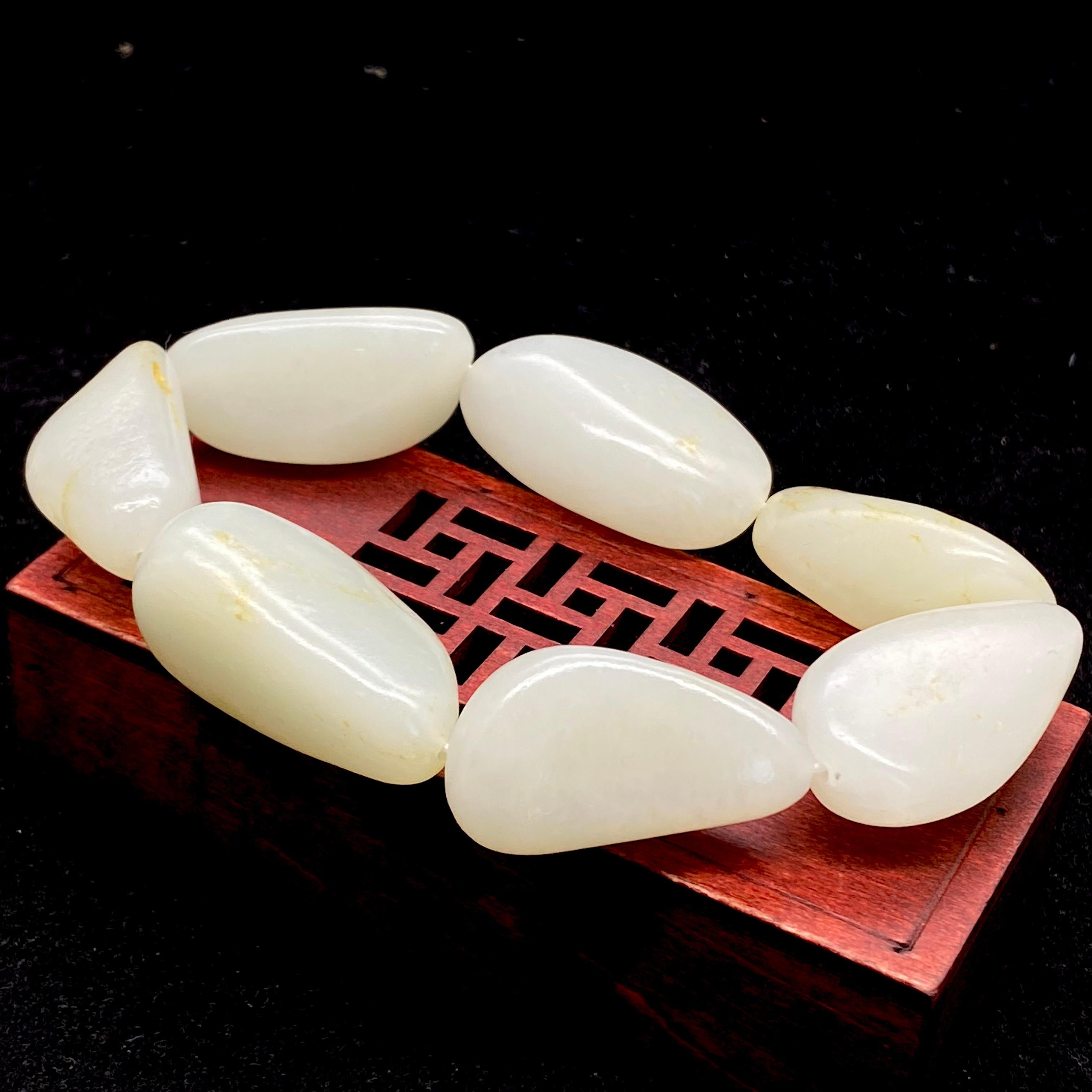 和田玉洒金皮【精品手串】（93.1g）