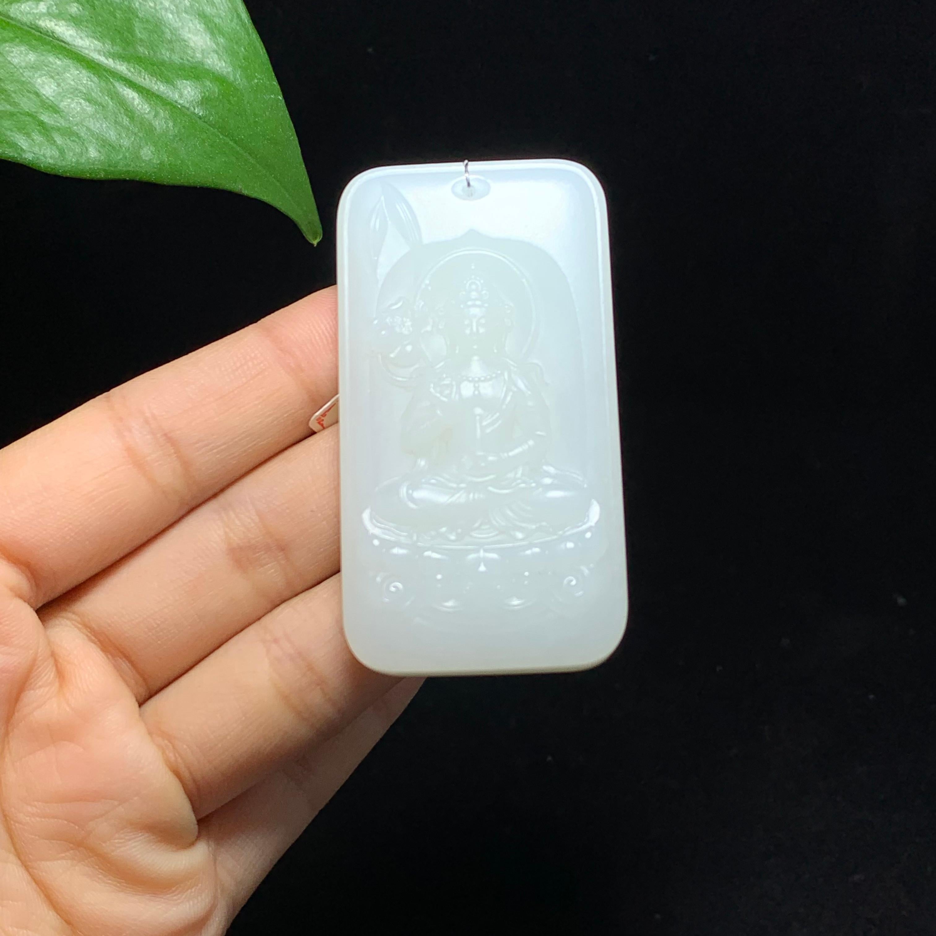收藏级和田山料羊脂白玉莲花观音挂件（53.8g）