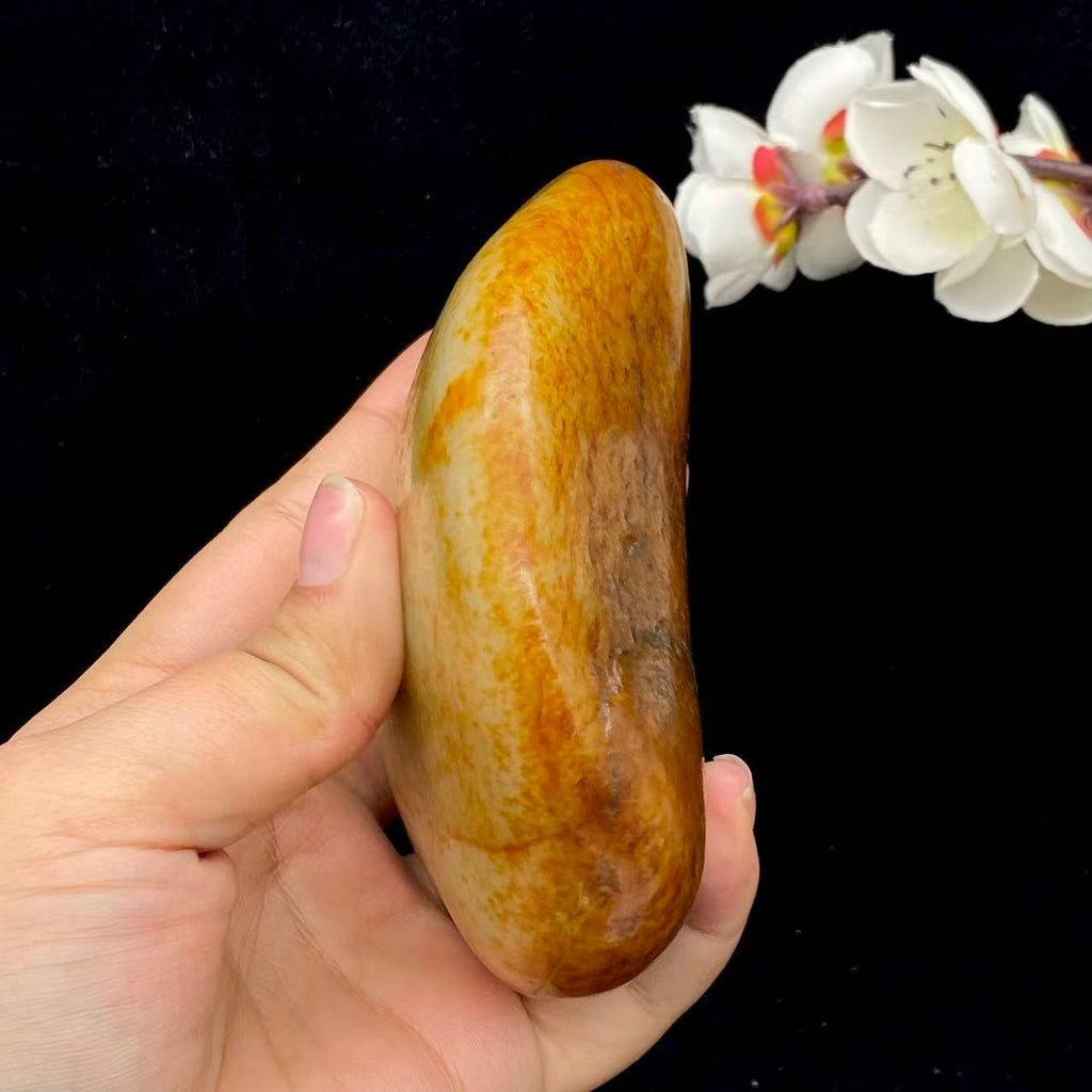 和田玉聚红皮籽料摆件（666.9g）
