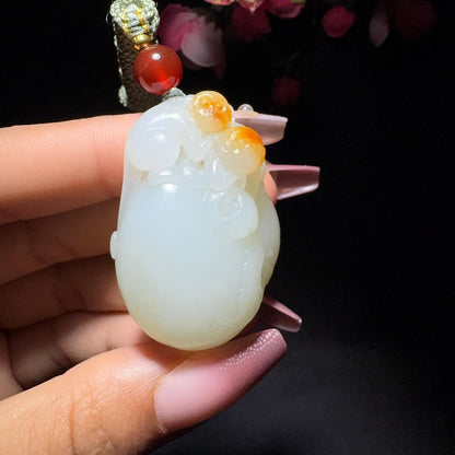 和田玉籽料猴子吊坠（37.1g）