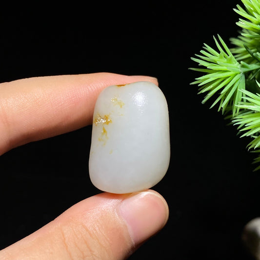 和田玉红皮带青花籽料原石（13.2g）