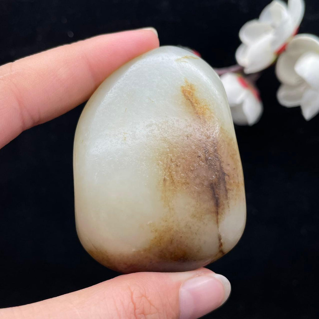 和田玉秋梨皮籽料手把件（89.8g）