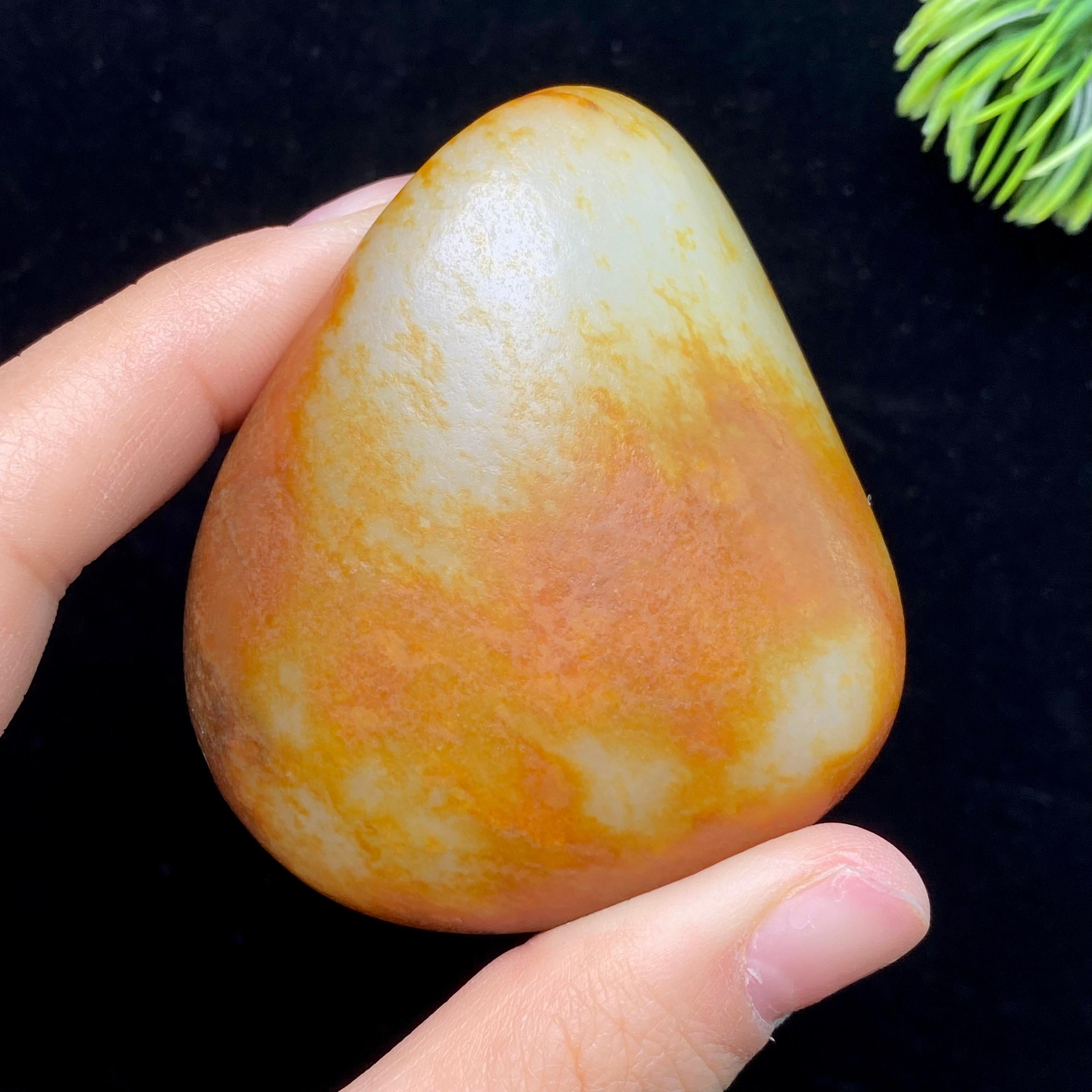 超值推荐】和田玉聚黄皮青花底籽料（47.3g） – 厚德载玉