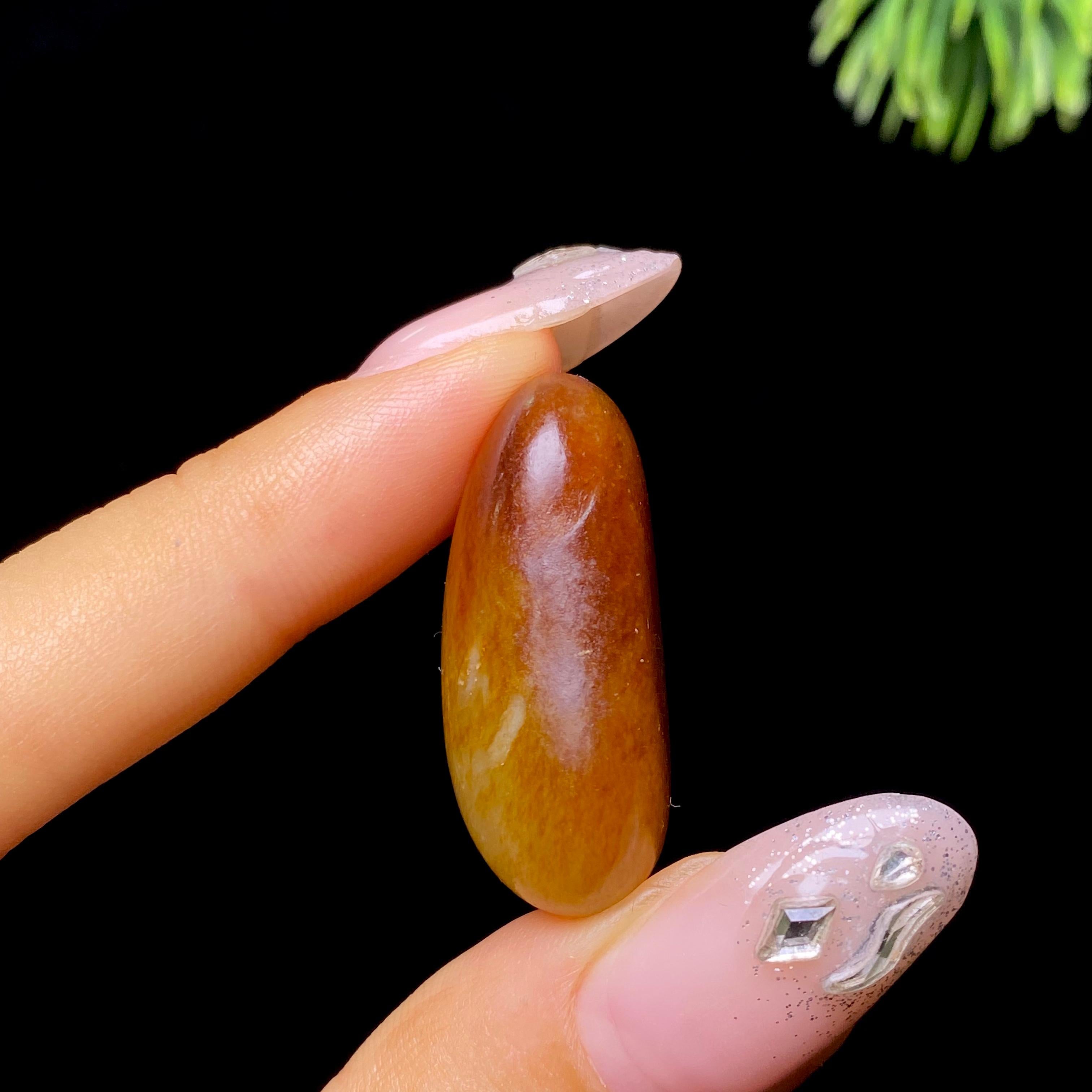 和田玉黄沁皮籽料挂件（11.97g）