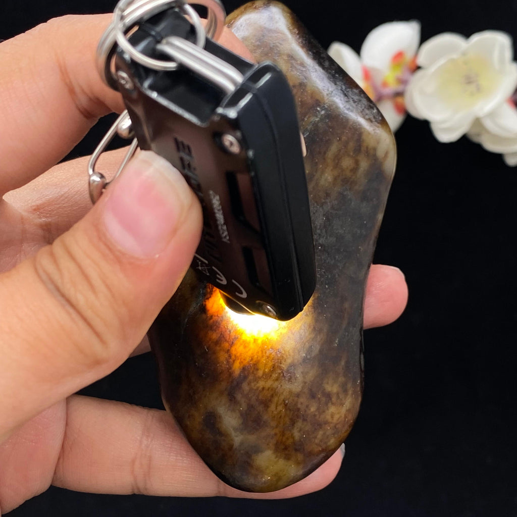 和田玉秋梨黄皮籽料手把件（192g）