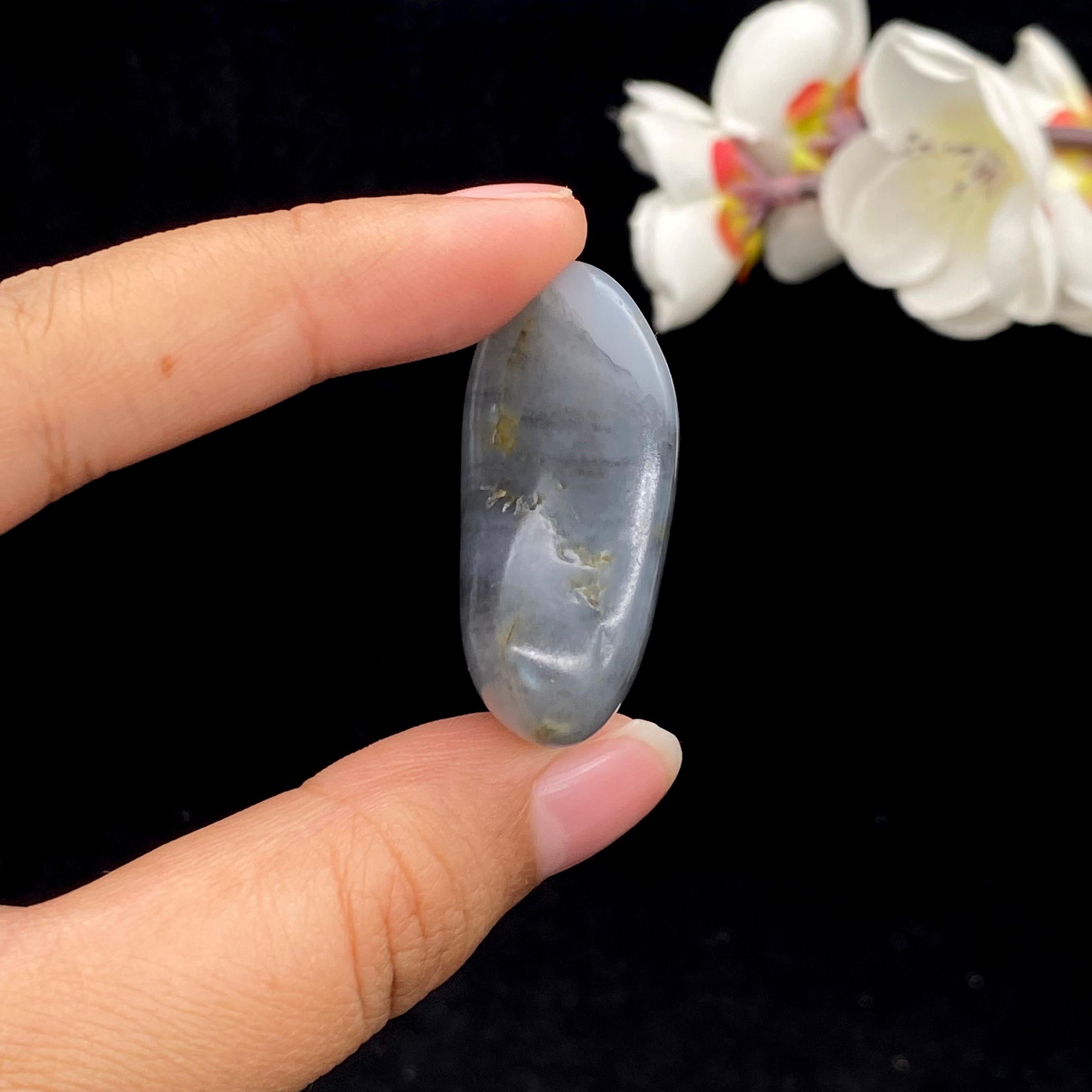 【超值推荐】和田玉青花籽料挂件（21.3g）