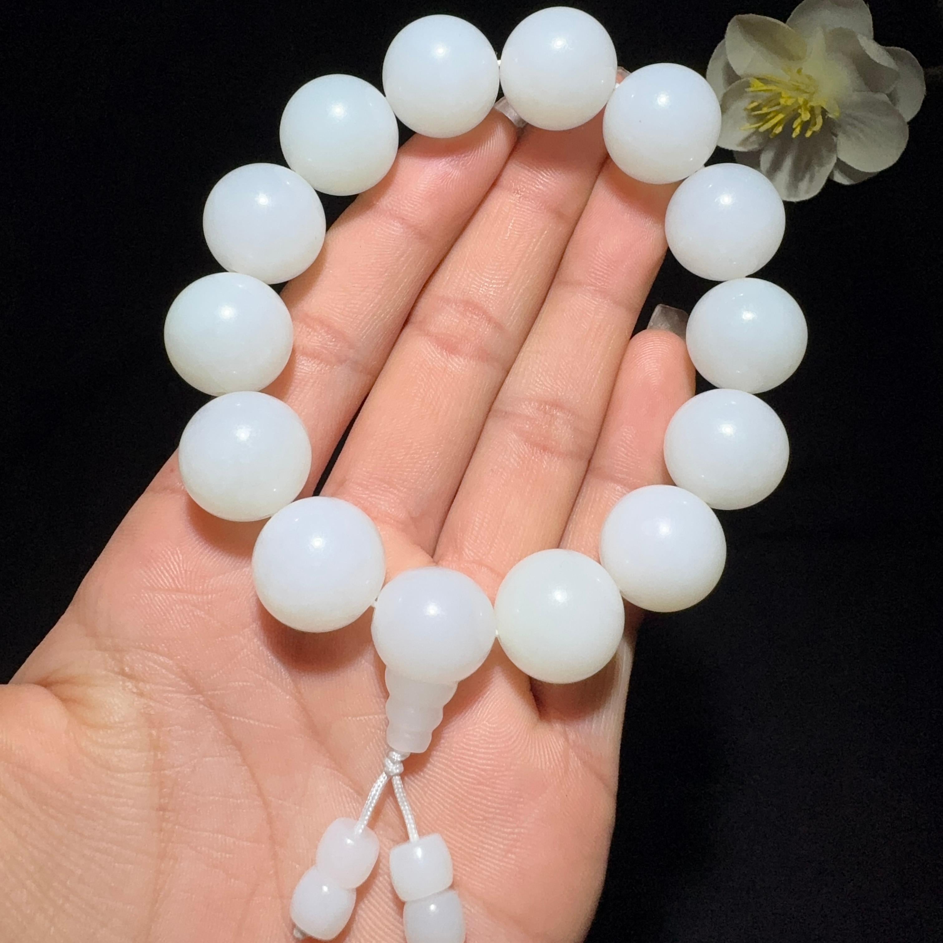 和田玉羊脂白玉圆珠手串（88.0g）