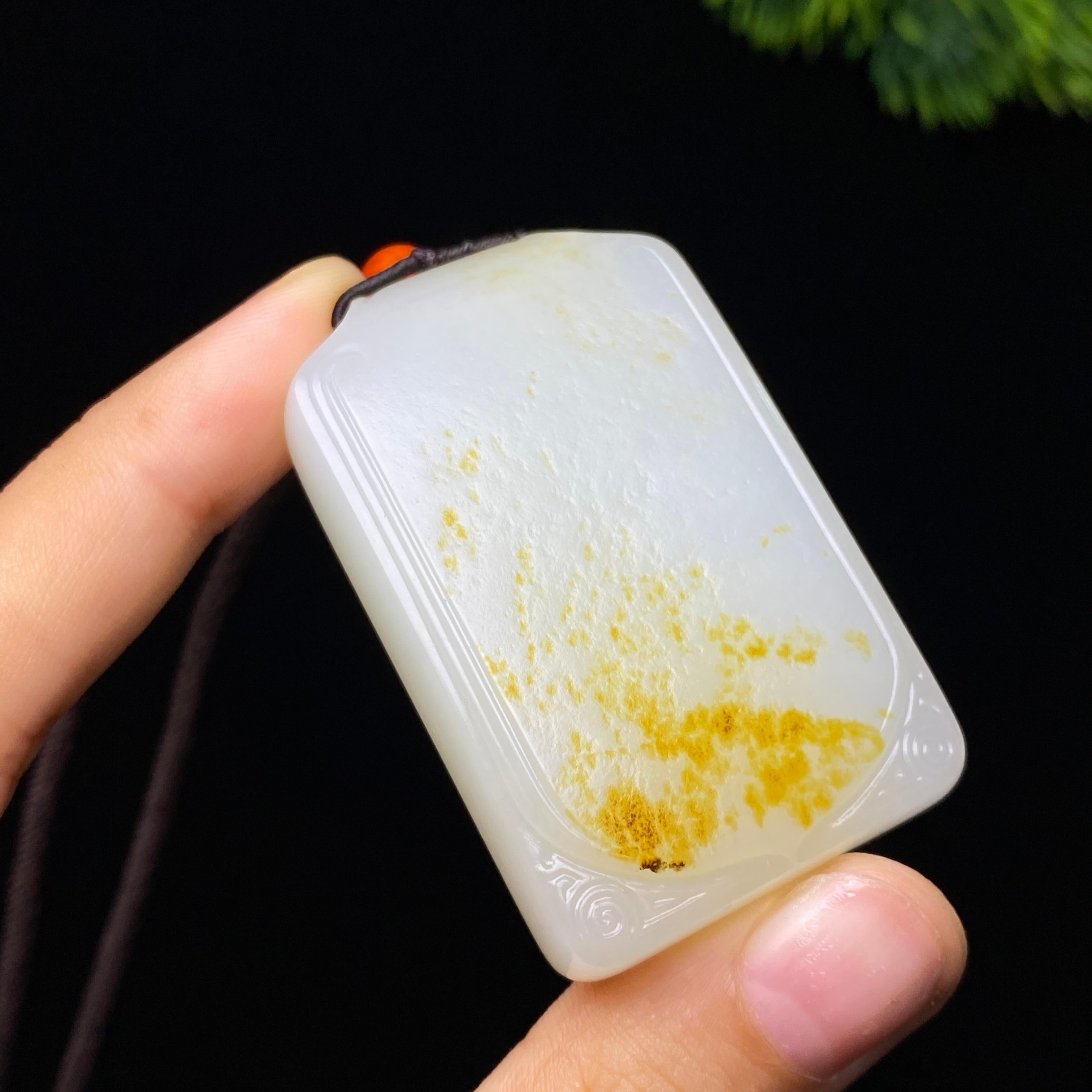 和田玉籽料无事牌（53.2g）