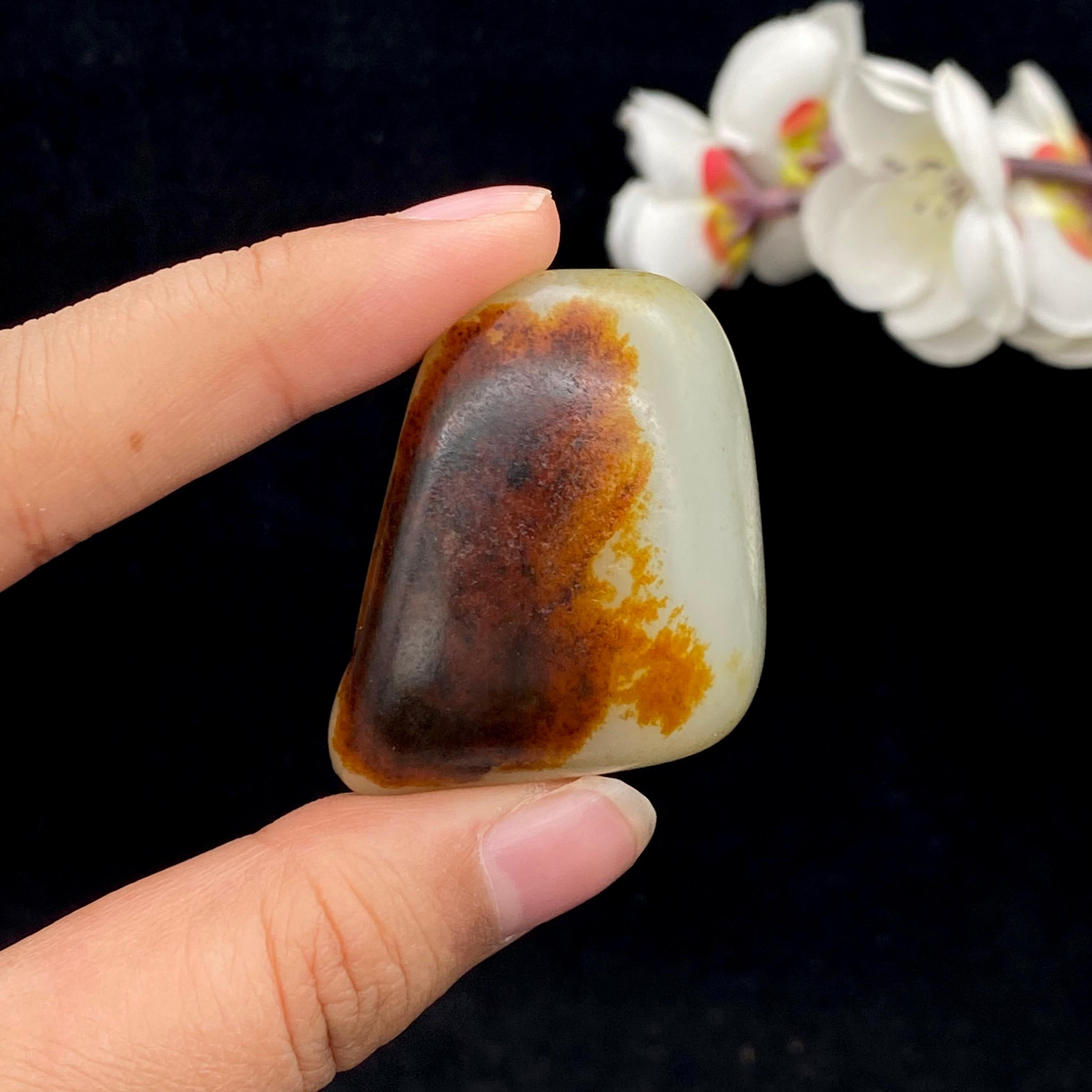 和田玉黑红皮籽料（54.1g）