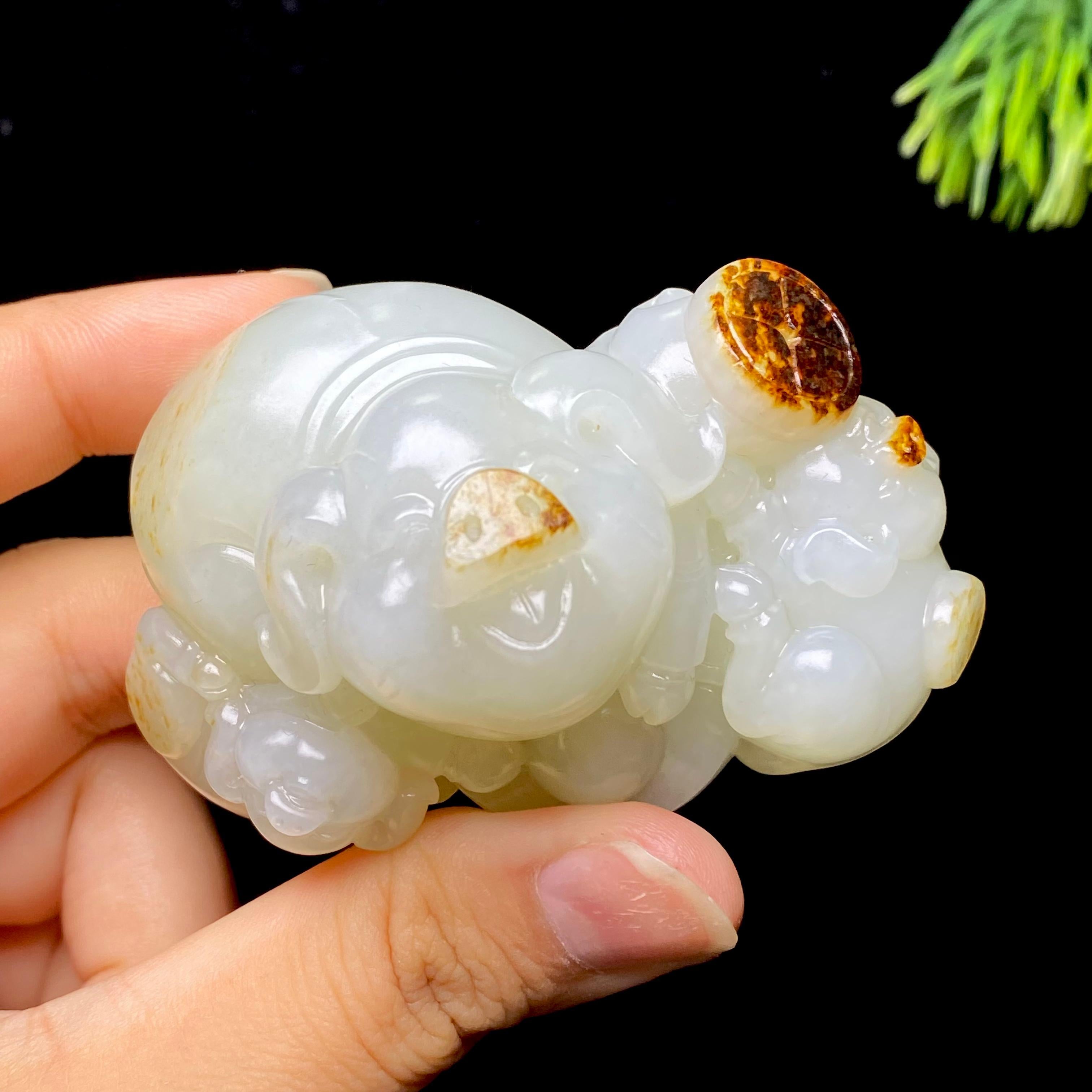 和田玉籽料貔貅把件