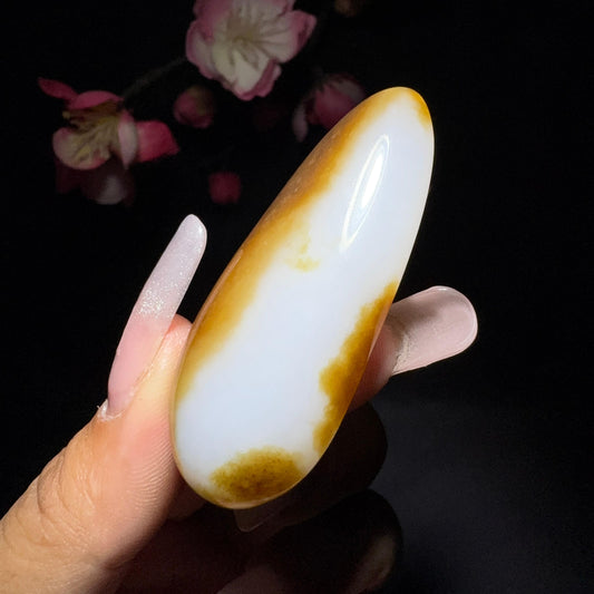 和田玉糖白随型吊坠（25.0g）
