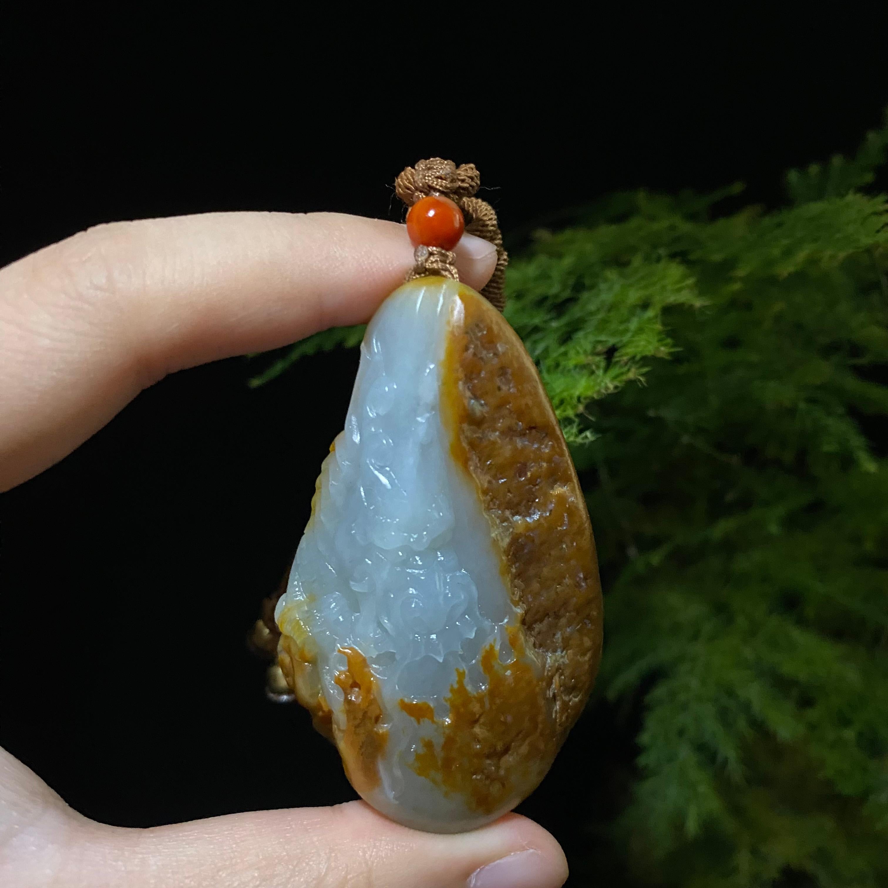 和田玉籽料龙（70.7g）