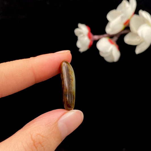 和田玉聚红皮籽料原石（4.5g）