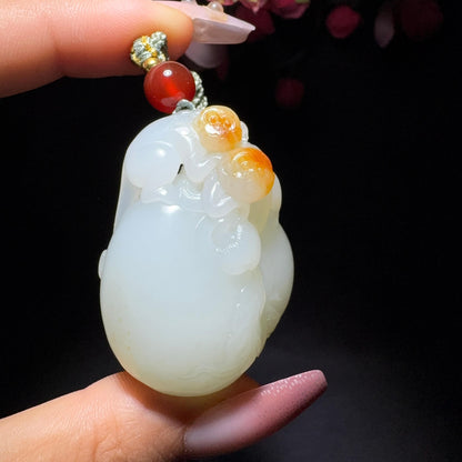 和田玉籽料猴子吊坠（37.1g）