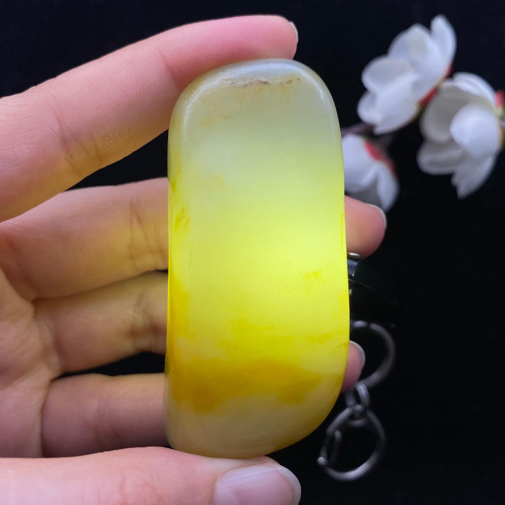 和田玉黄皮籽料手把件（72.3g）