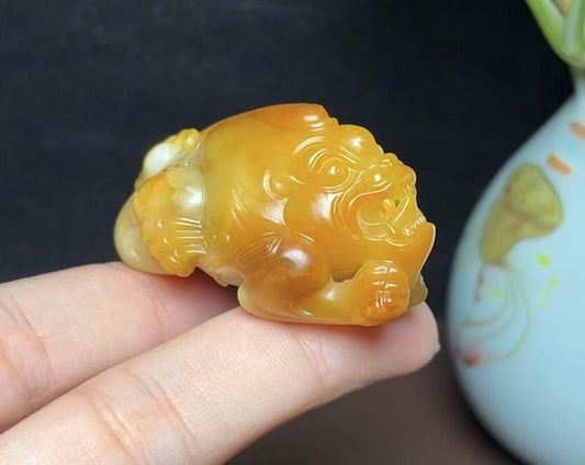 新疆和田玉籽料红沁貔貅（51.6g）