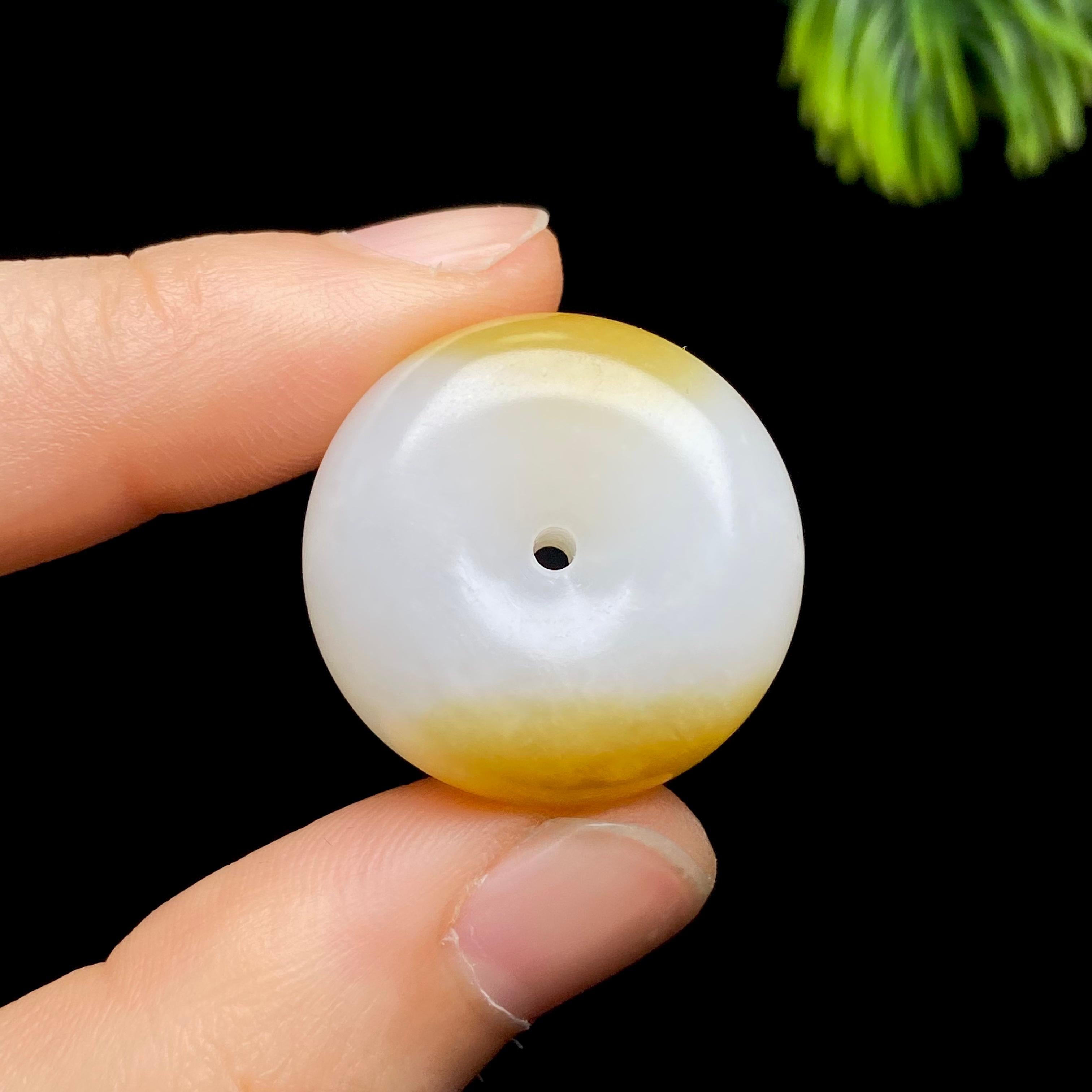 和田玉且末料糖白平安扣（13.7g）