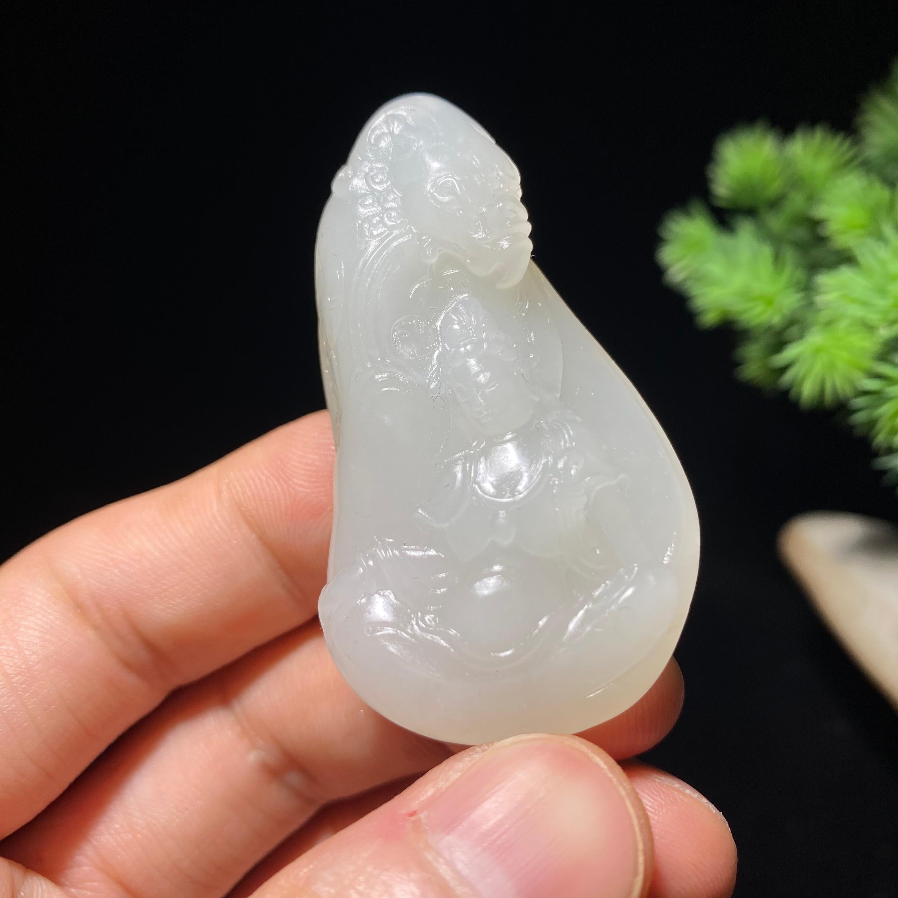和田玉籽料观音（29.7g）
