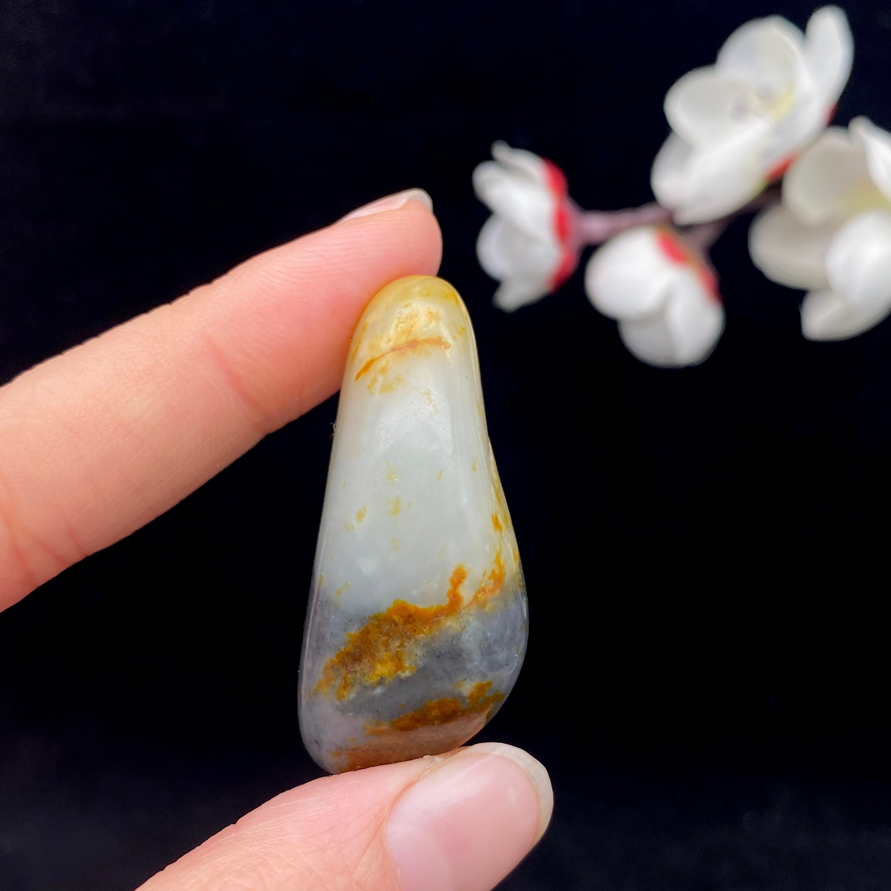 和田玉洒金皮青花籽料（14.6g）