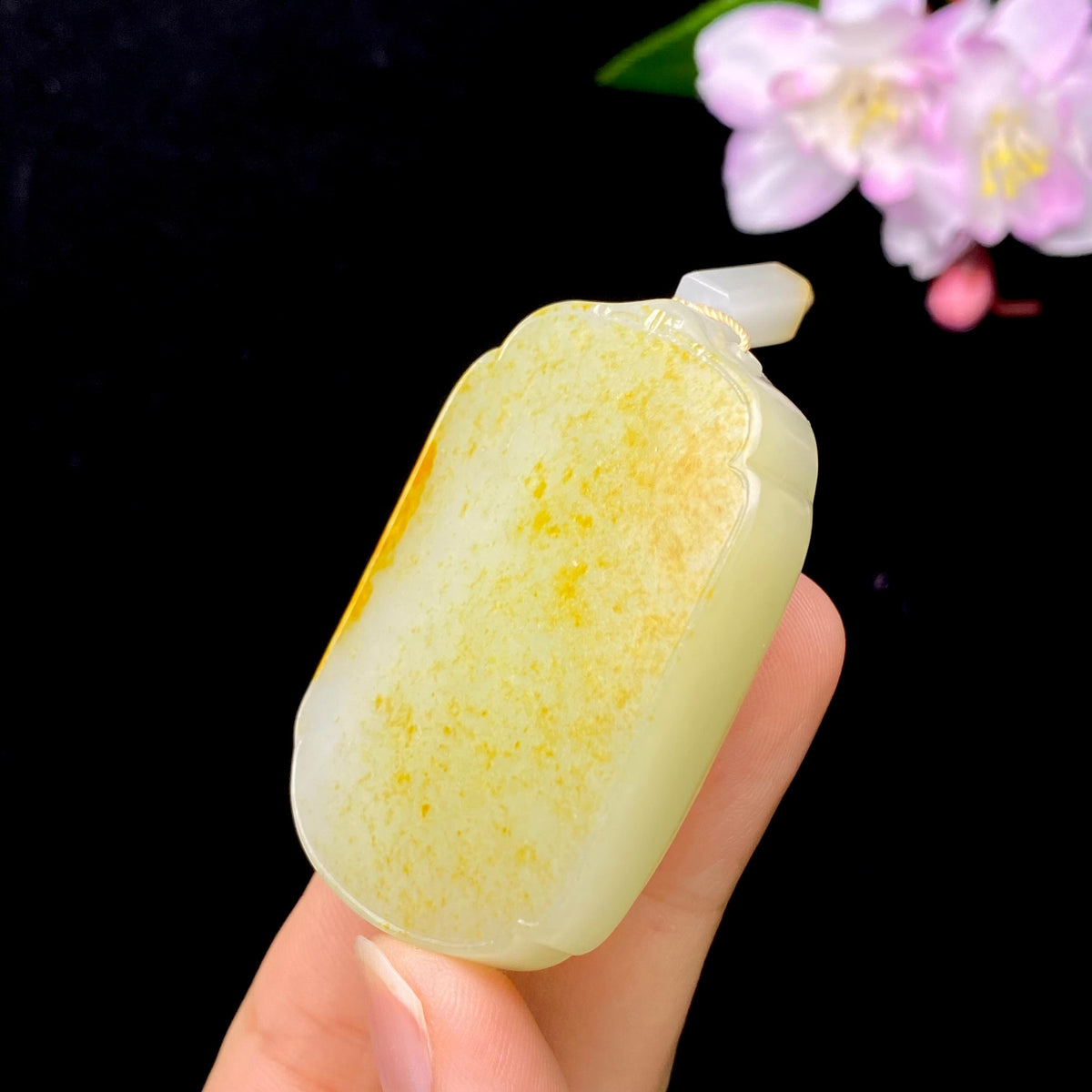 和田玉籽料无事牌（53.6g）