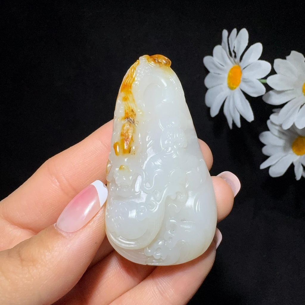 和田玉籽料挂件龙行天下（38.7g）