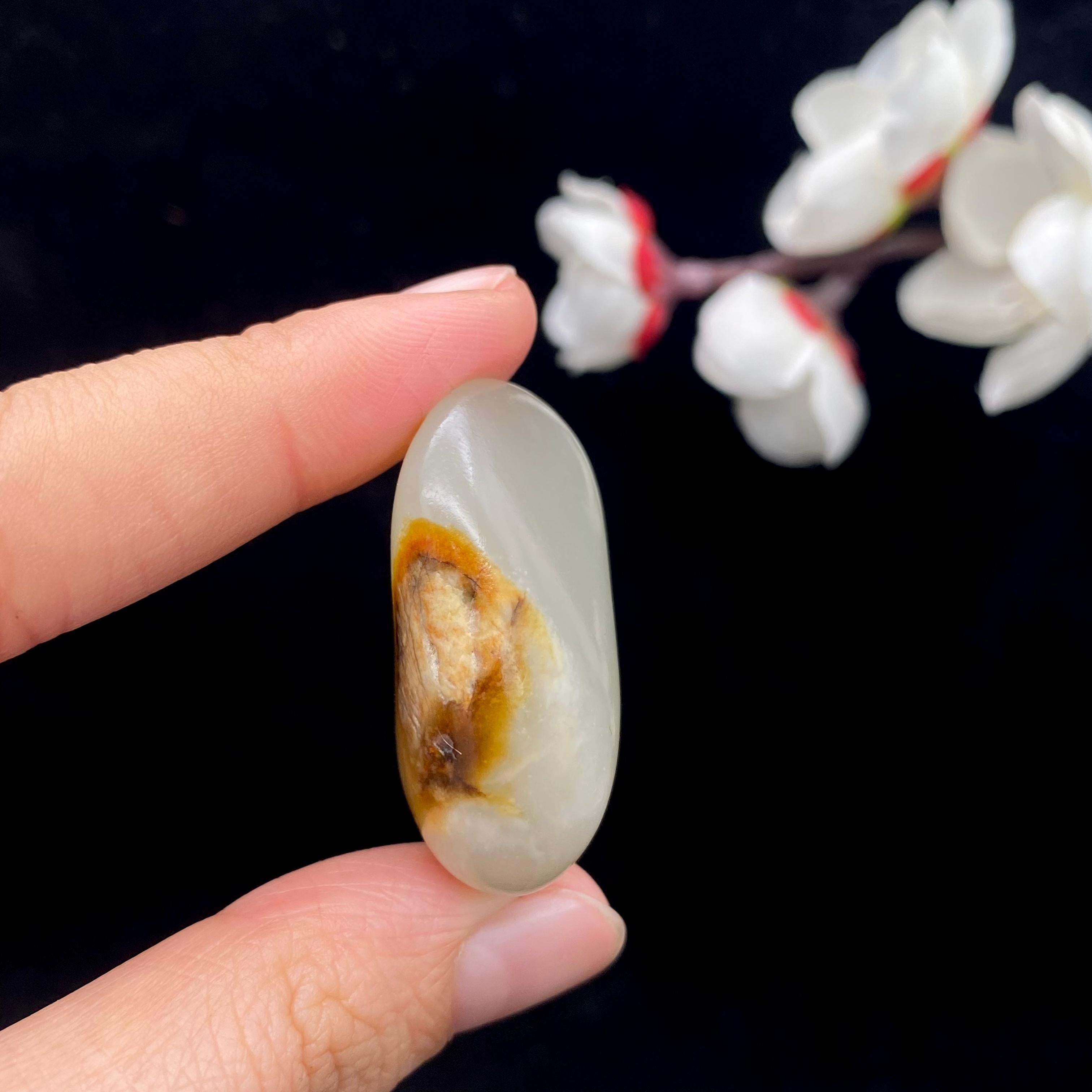 和田玉洒金皮籽料原石（23.6g）
