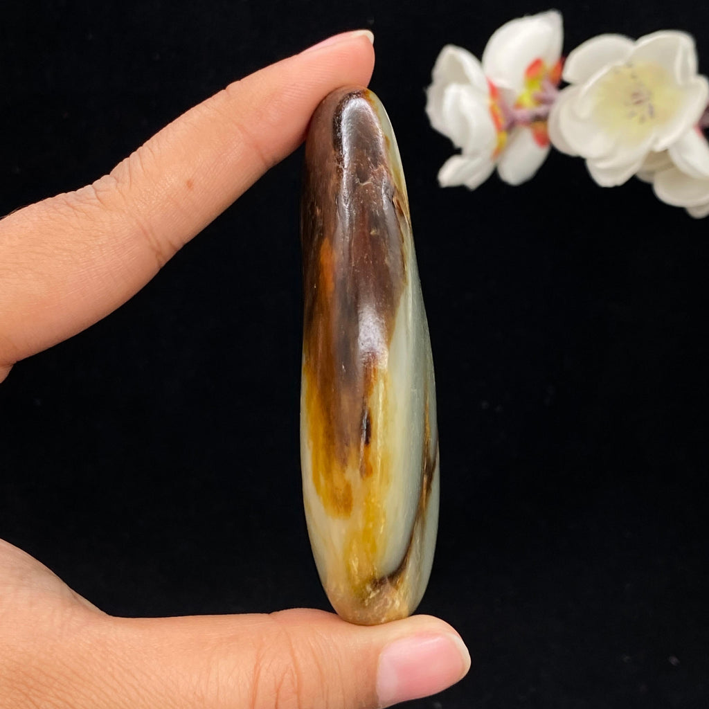 和田玉聚黄皮籽料手把件（124.2g）
