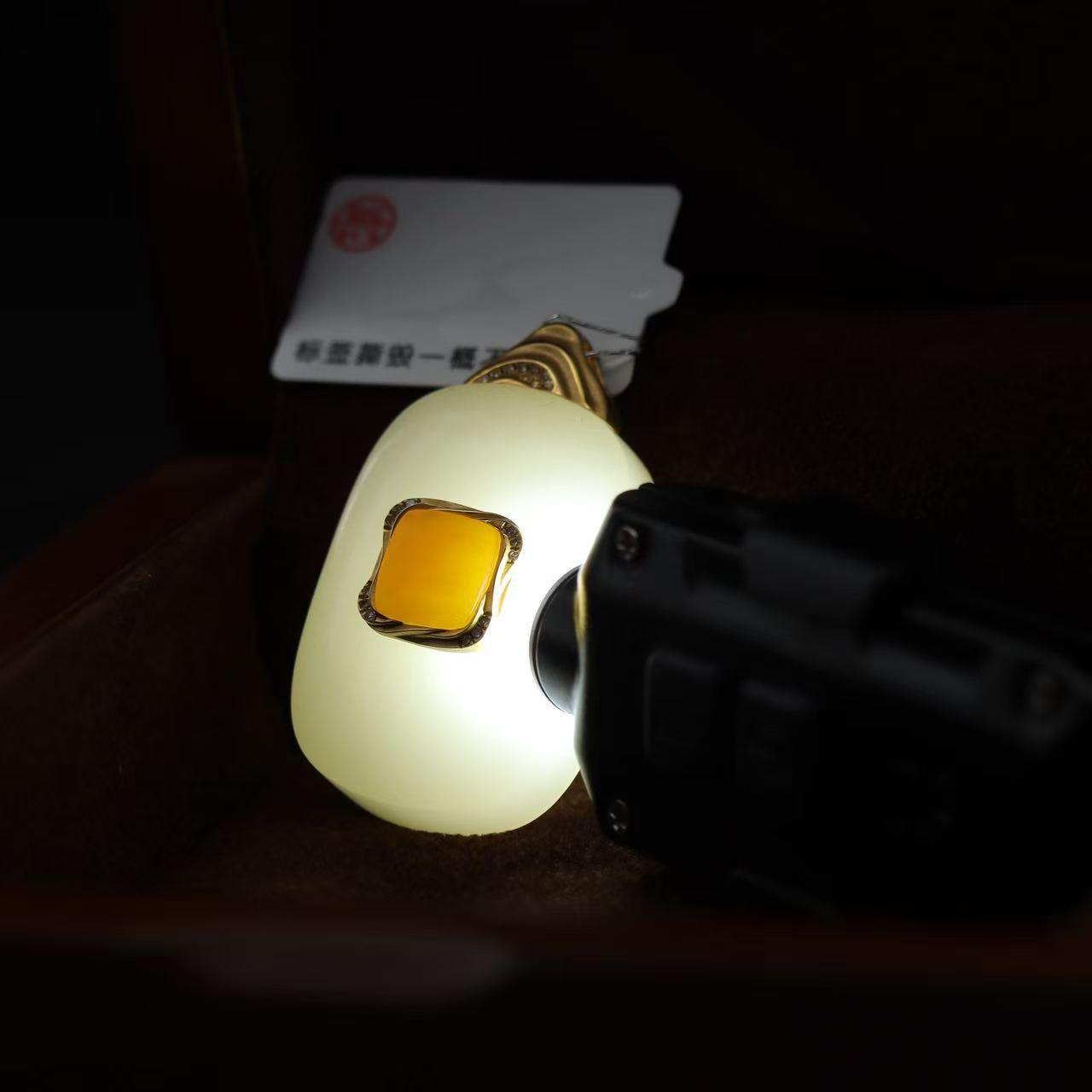 和田玉白玉包金嵌籽料挂件（17.9g）