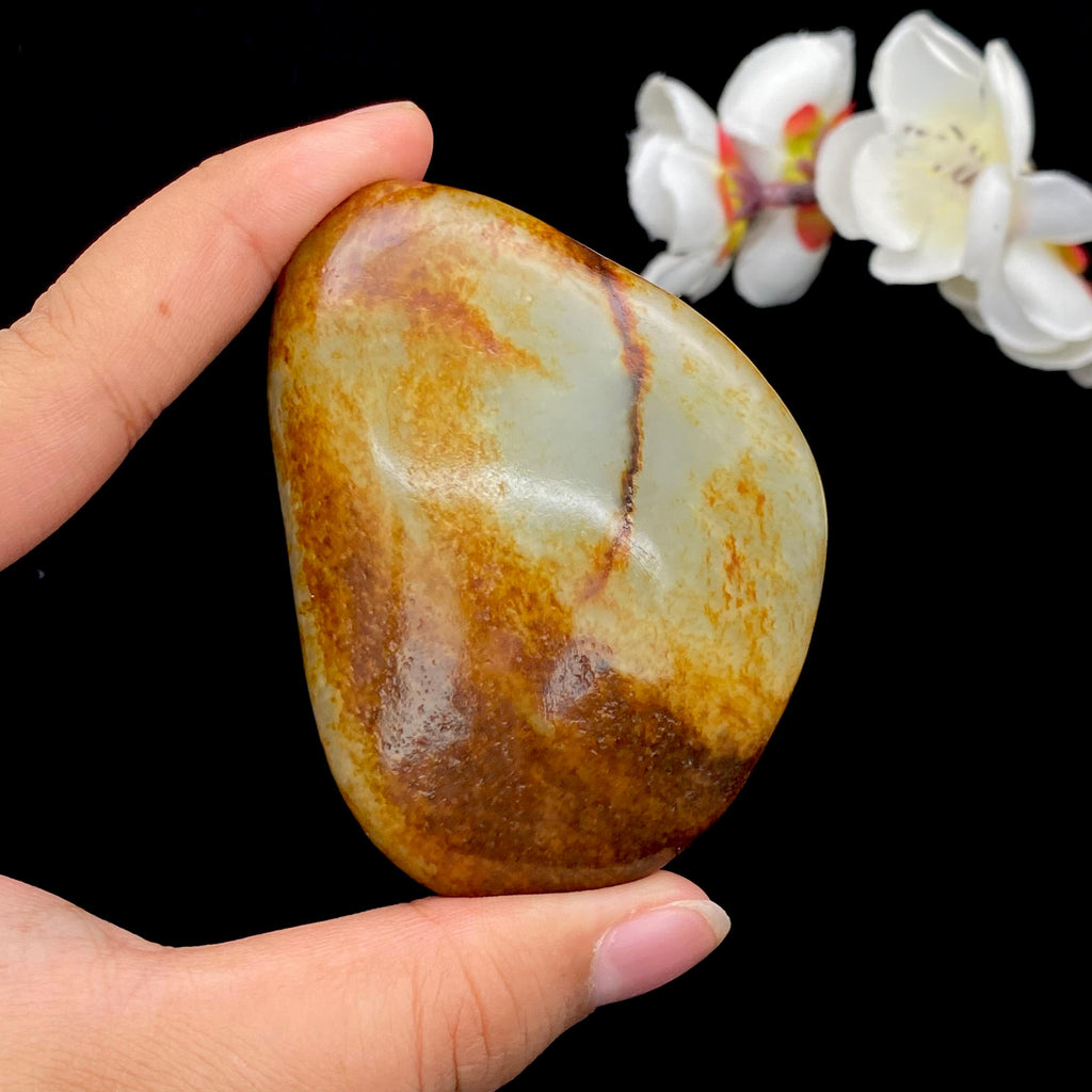 和田玉聚红皮籽料手把件（125.6g）