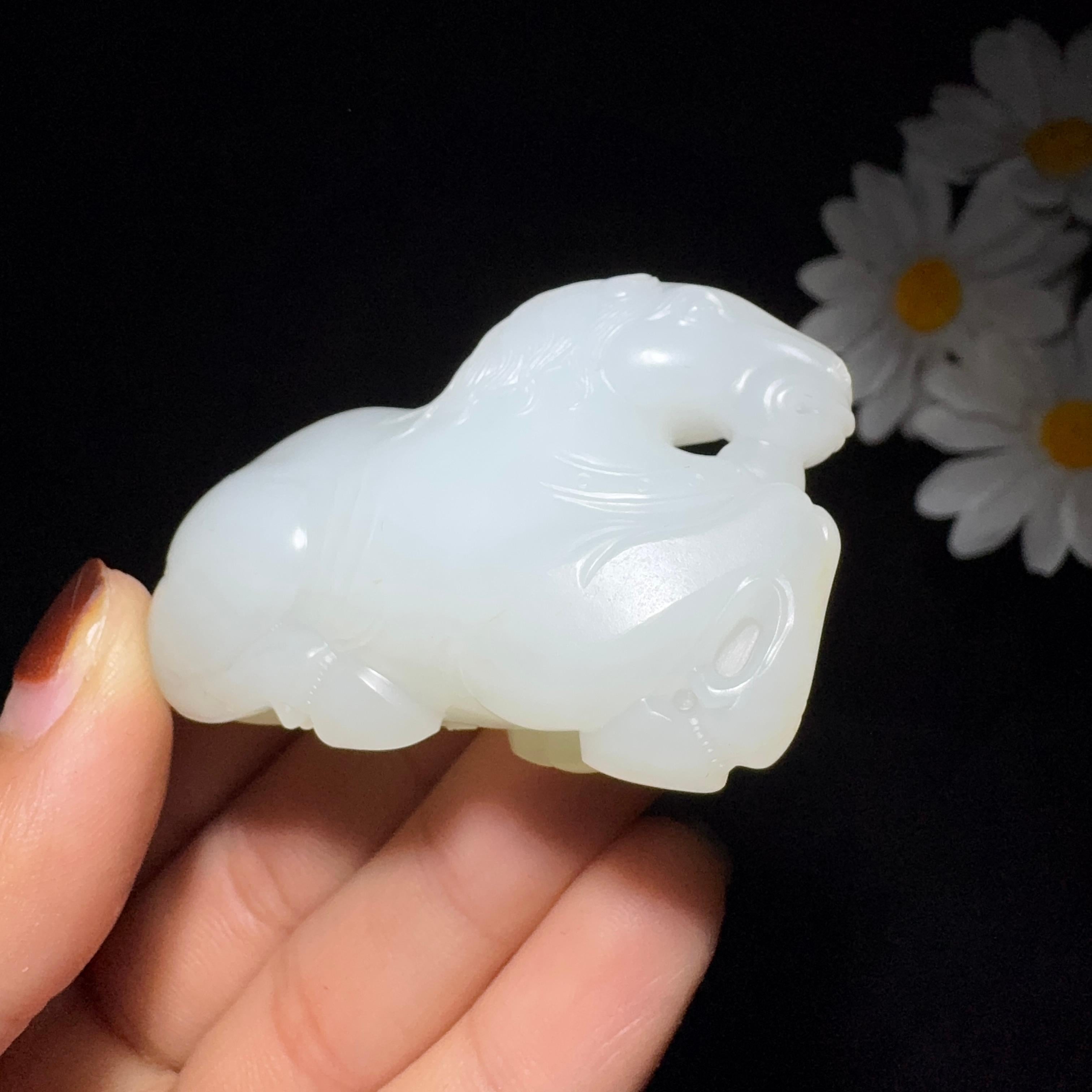 和田玉籽料羊脂白玉手把件马上有福（64.0g）