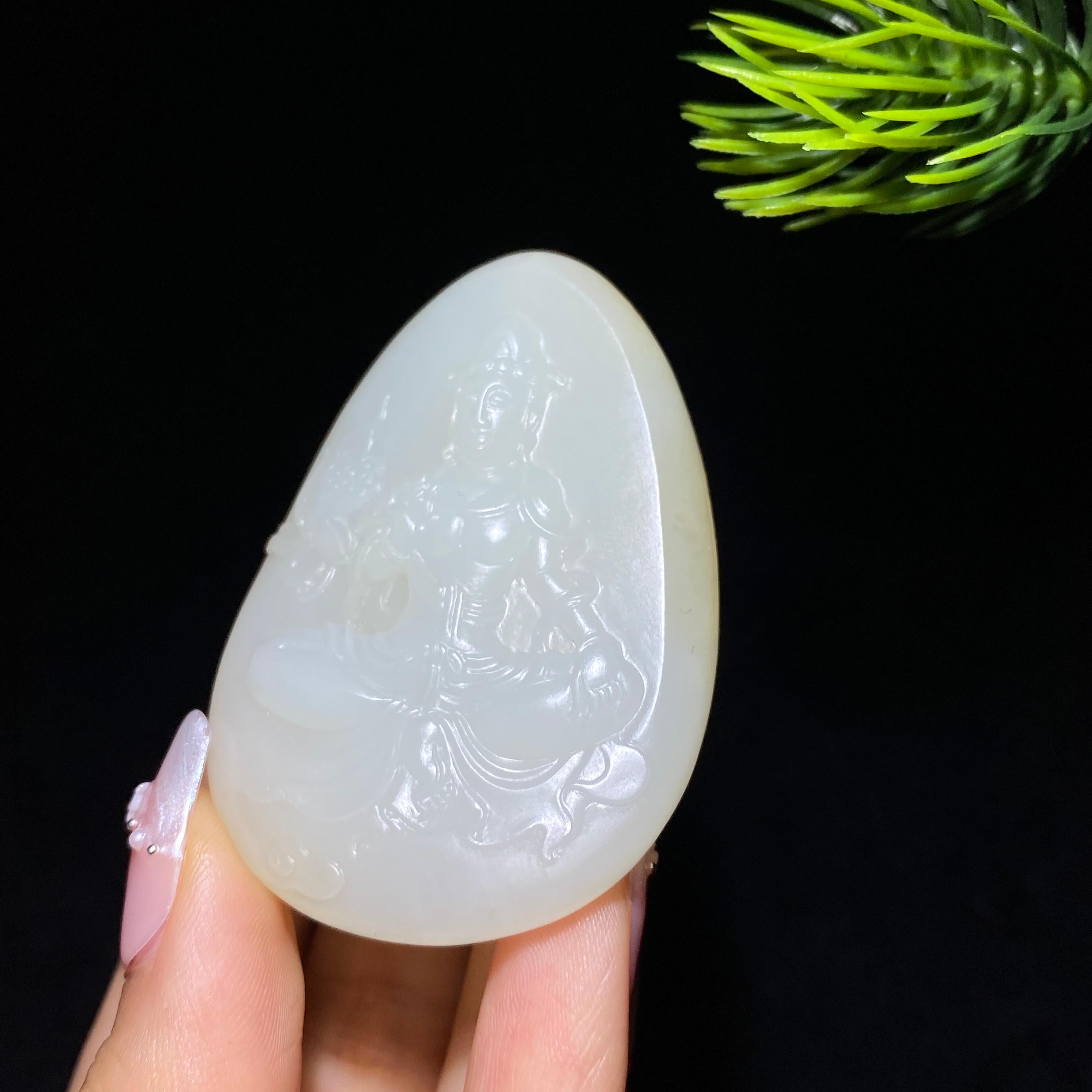 和田玉籽料大势至菩萨（46.6g）
