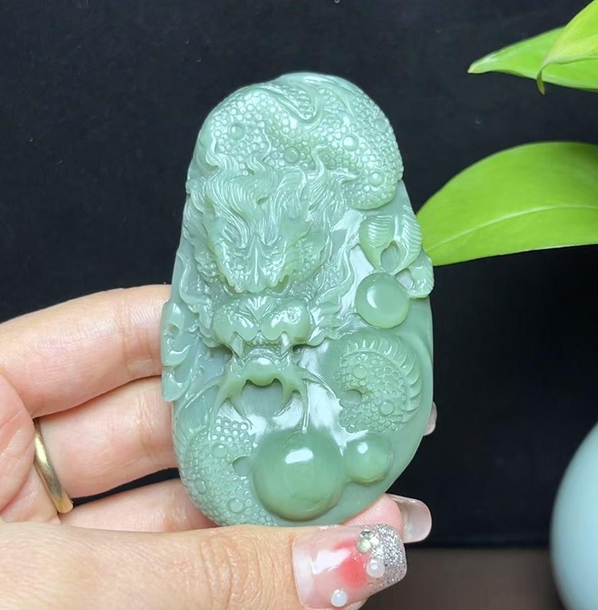 和田玉鸭蛋青手把件龙牌（96.4g）