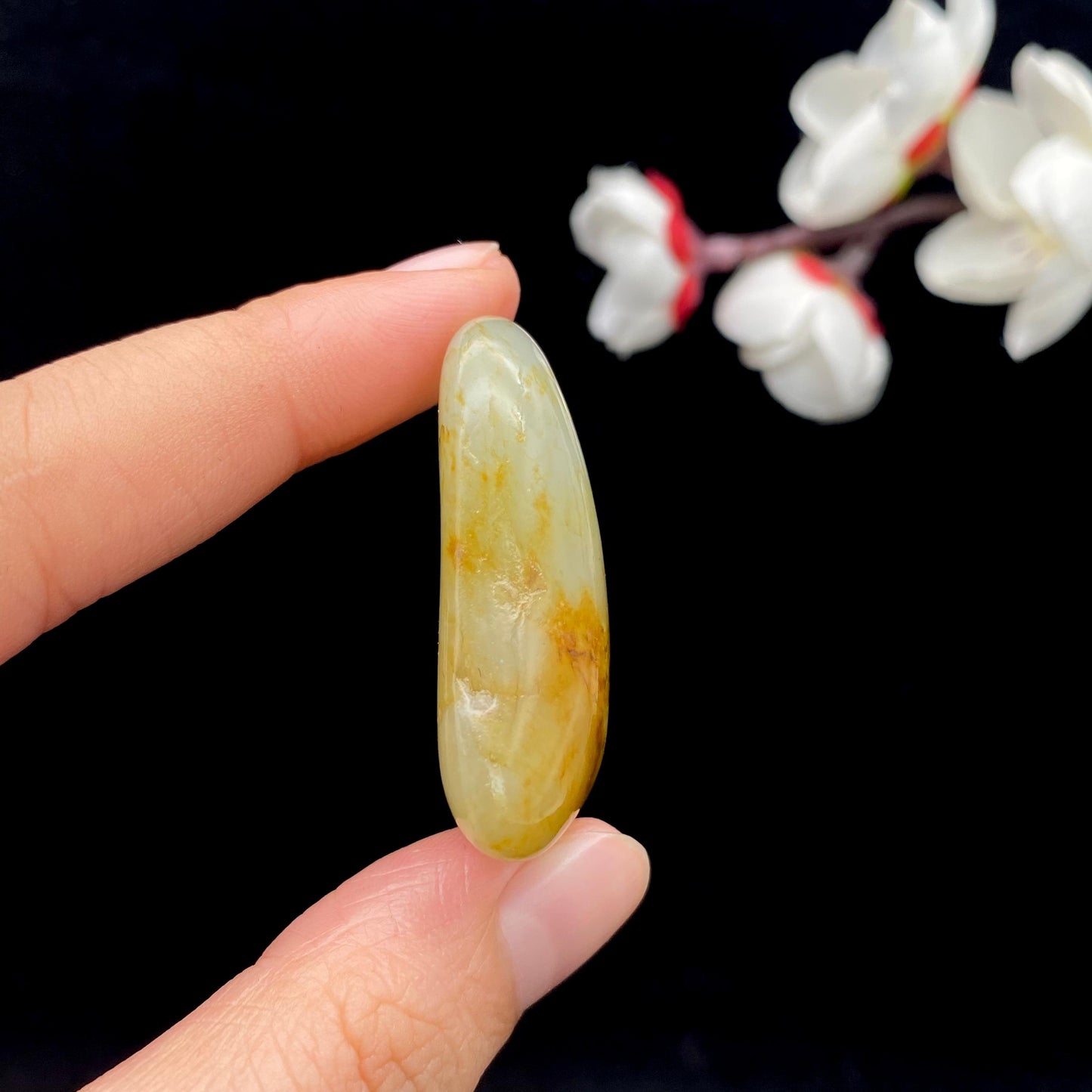 和田玉黄皮籽料原石（27.3g）