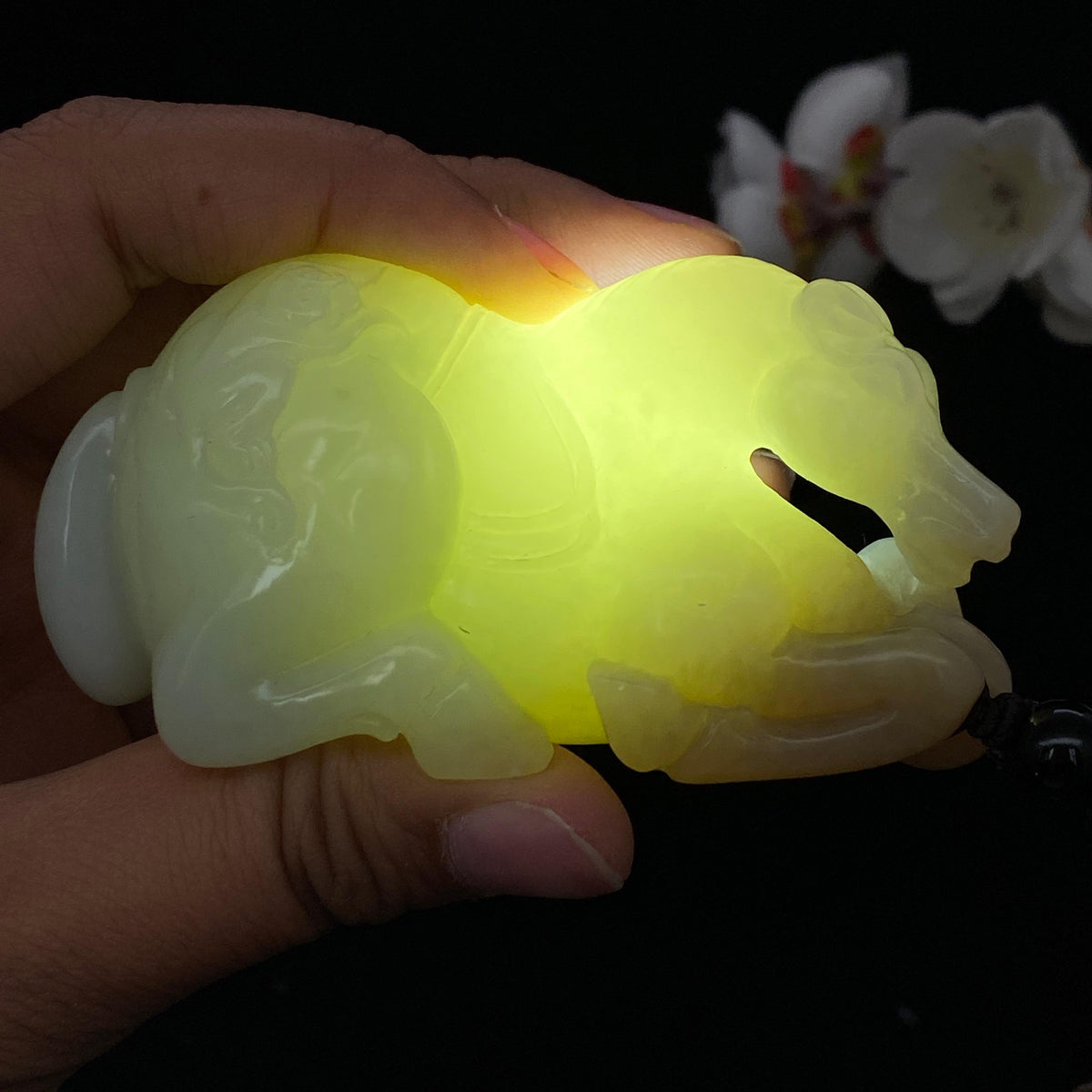 和田玉糖白【马到成功】手把件（168.7g）