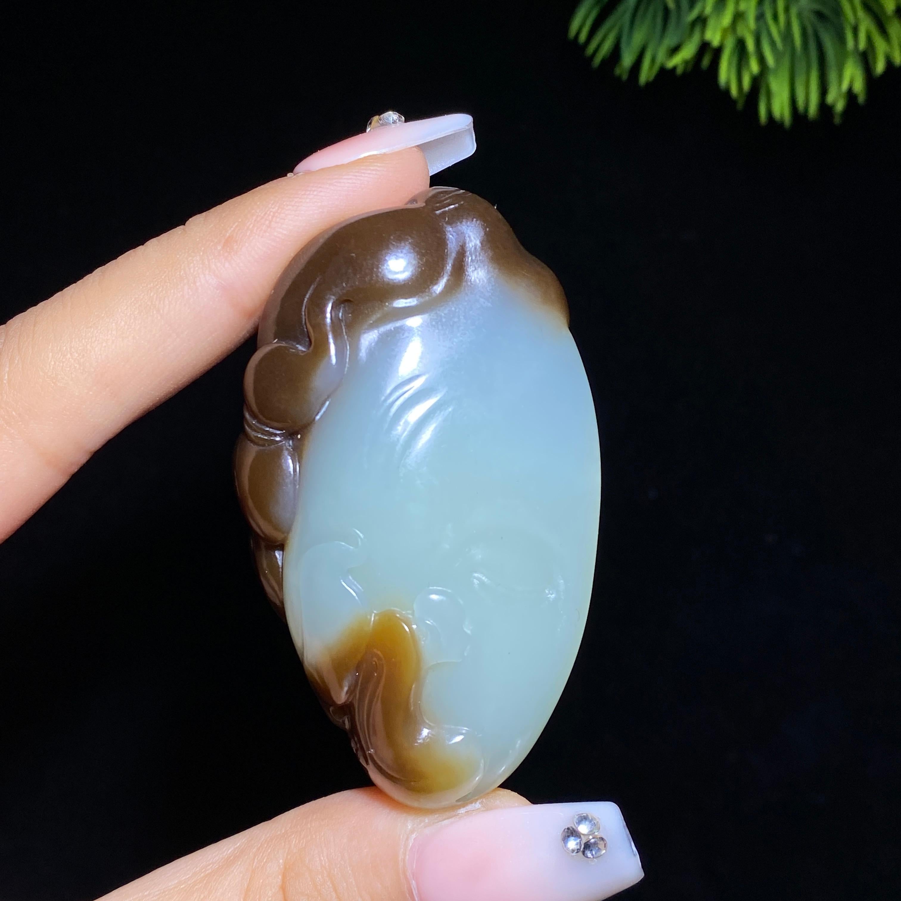 和田玉且末糖白罗汉（52.8g）