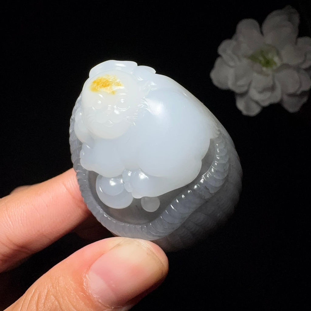 精品和田玉青花籽料招财猫挂件（54.3g）