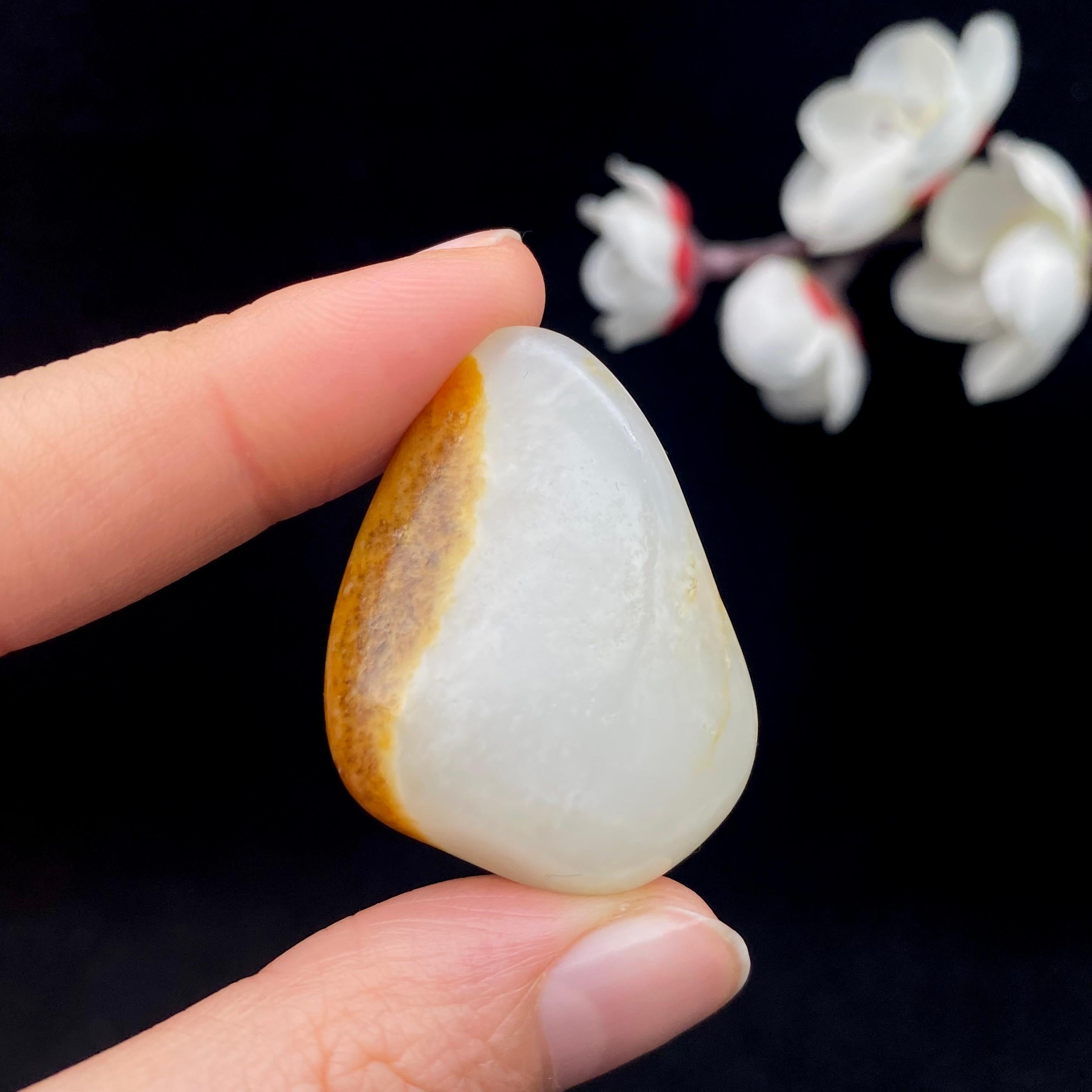 和田玉聚黄皮籽料吊坠籽（14.6g）