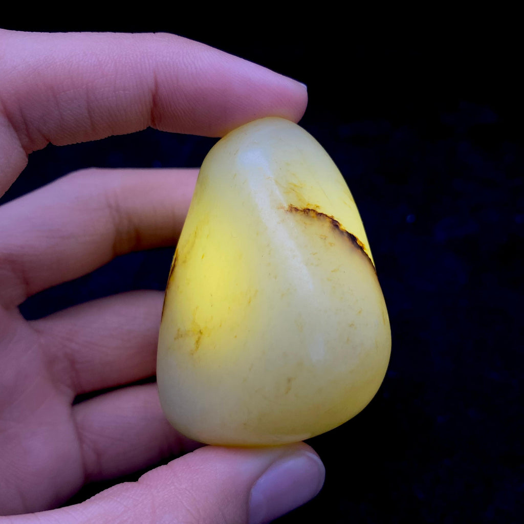 和田玉洒金皮籽料手把件（75g）