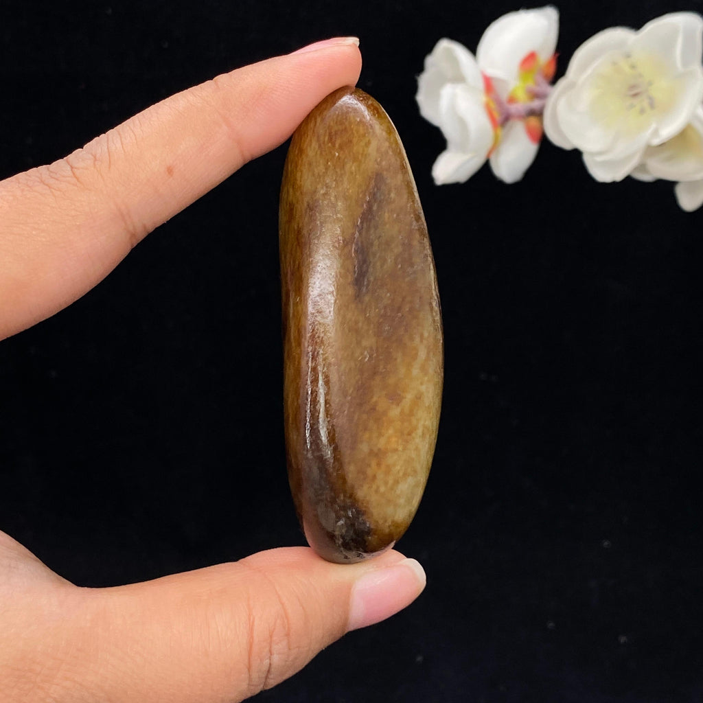 和田玉秋梨黄皮籽料手把件（95.5g）