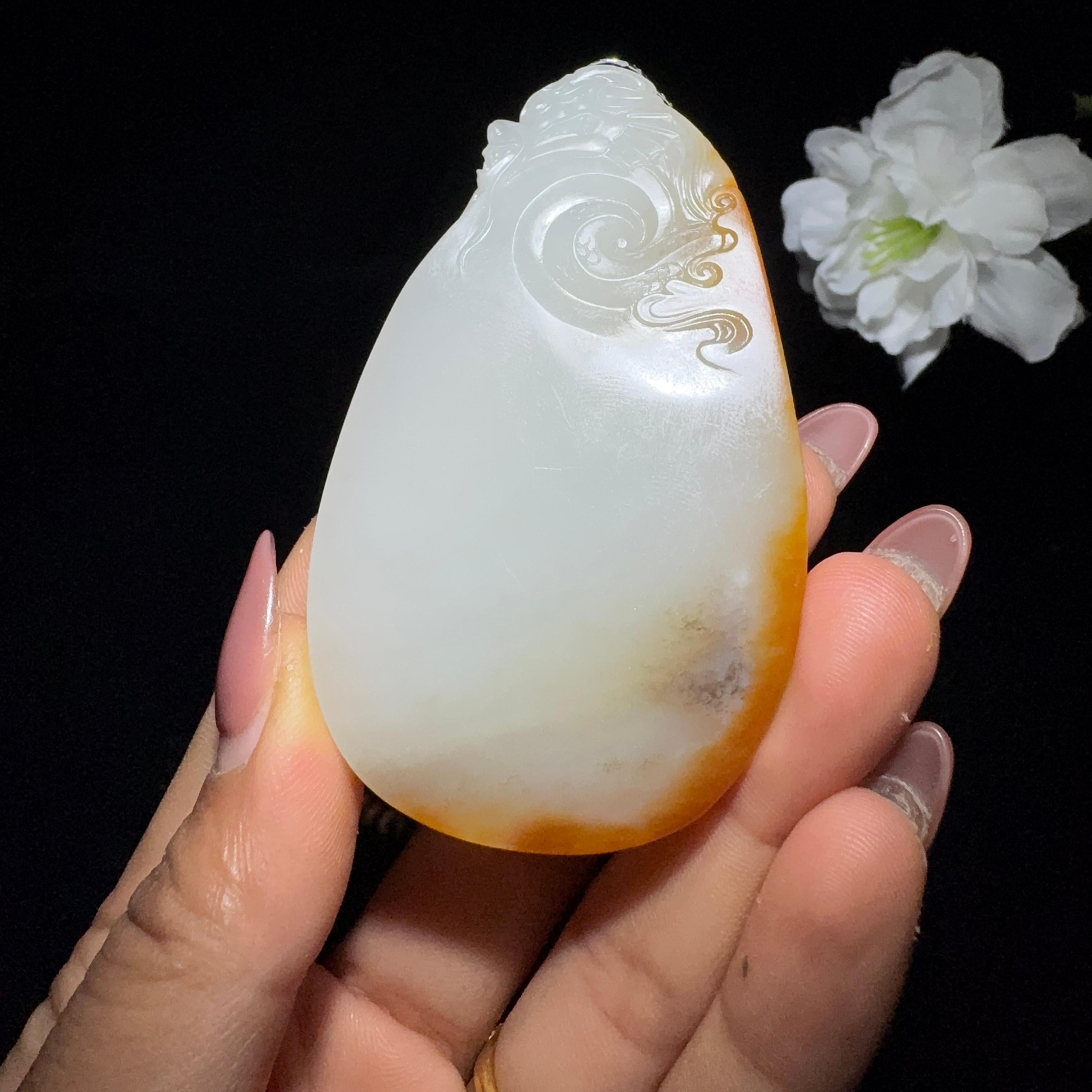 秒杀和田玉籽料御龙观音（73.2g）