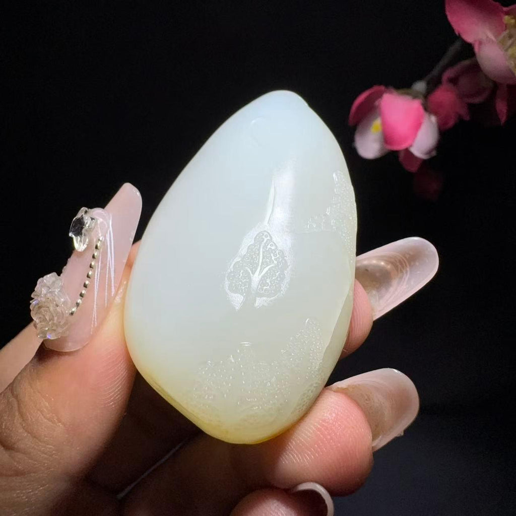 和田玉籽料挂件莲花观音（40.7g）