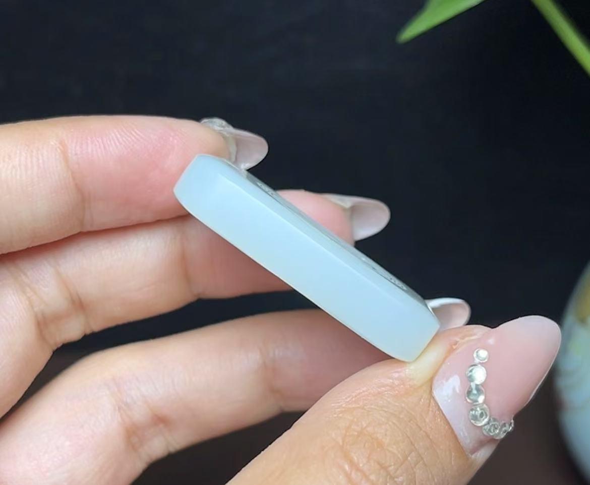 和田羊脂玉龙凤牌（18.3g）