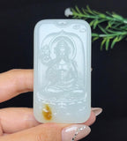 和田玉糖白羊脂玉持莲观音（68.5g）