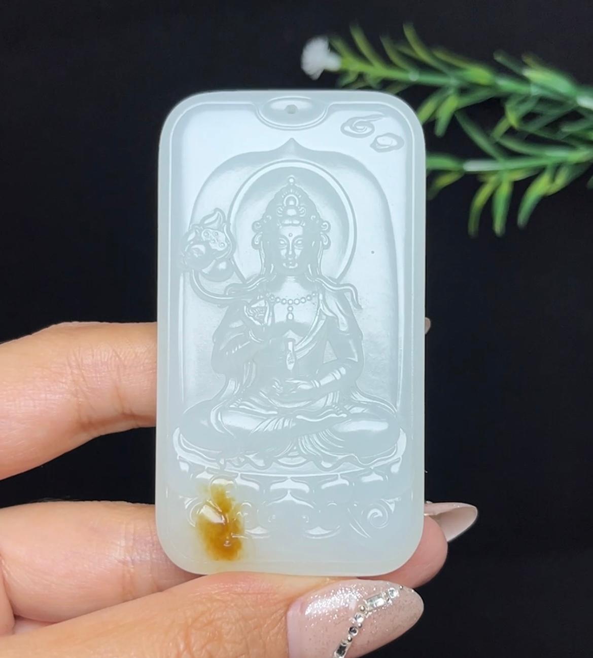 和田玉糖白羊脂玉持莲观音（68.5g）